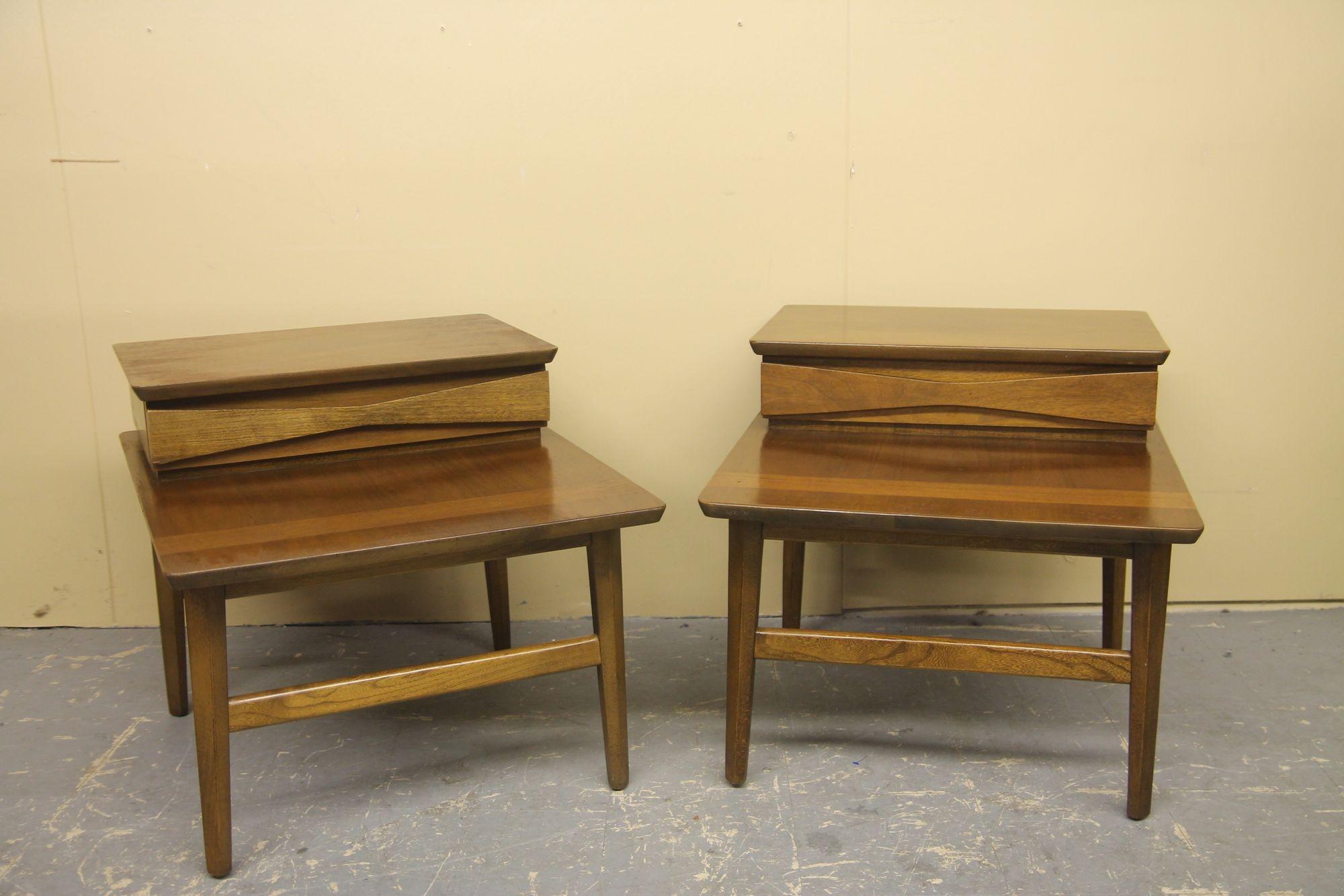 American of Martinsville 2 End Tables and 1 Side Table/Coffee Table In Good Condition In Asbury Park, NJ