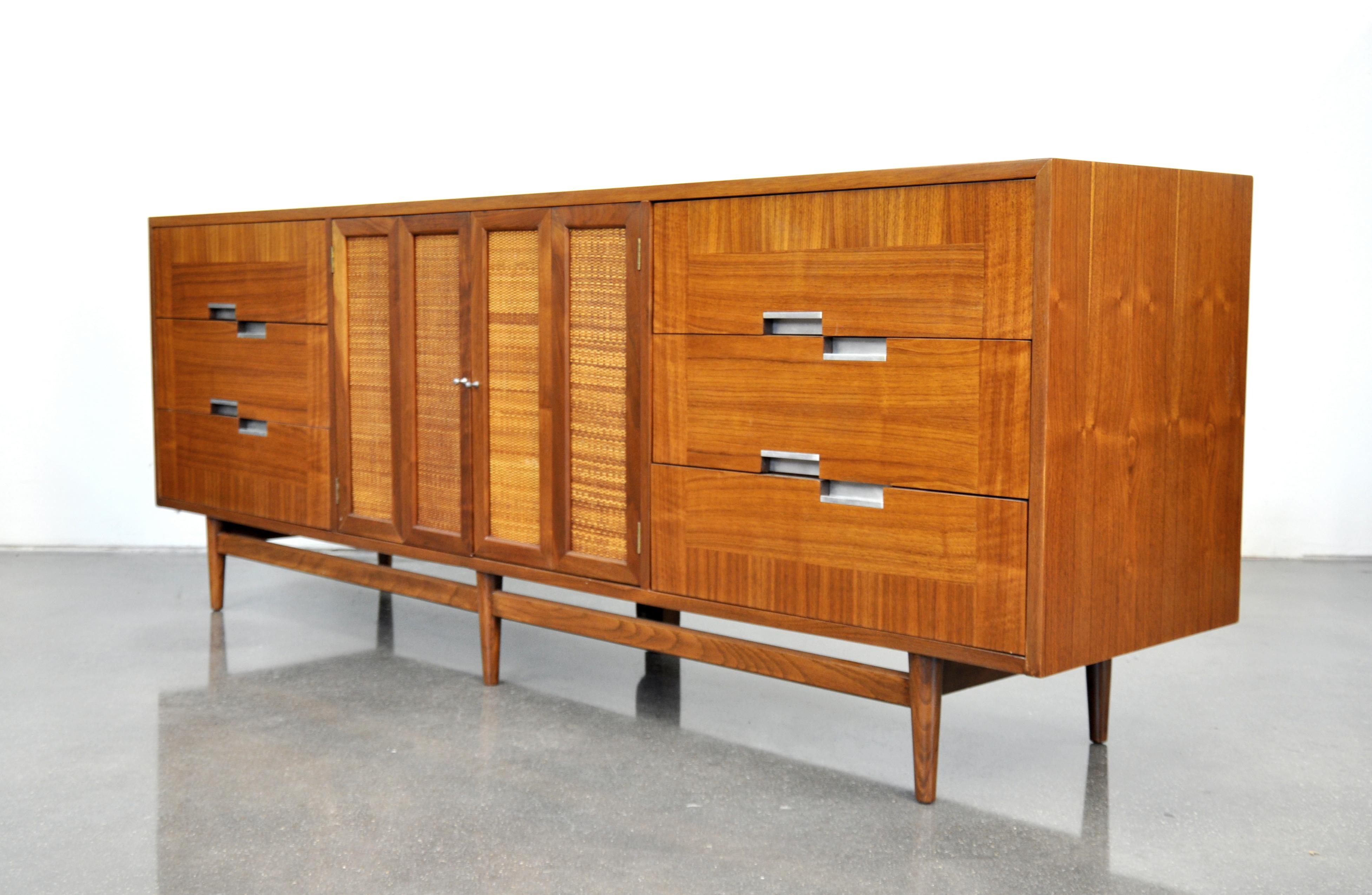 american of martinsville dresser
