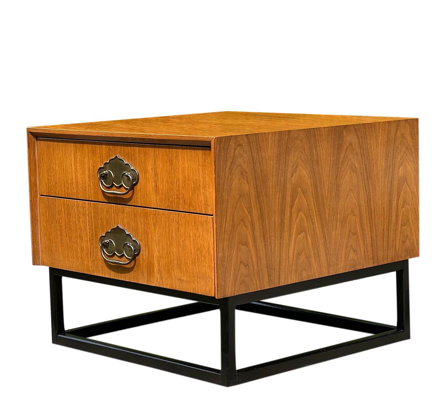 Fabulous vintage Asian inspired square walnut side table or nightstand by American of Martinsville.

This handsome table features a modern, clean silhouette with a lacquered, ebonized open frame wood base and offers two large dovetail drawers with