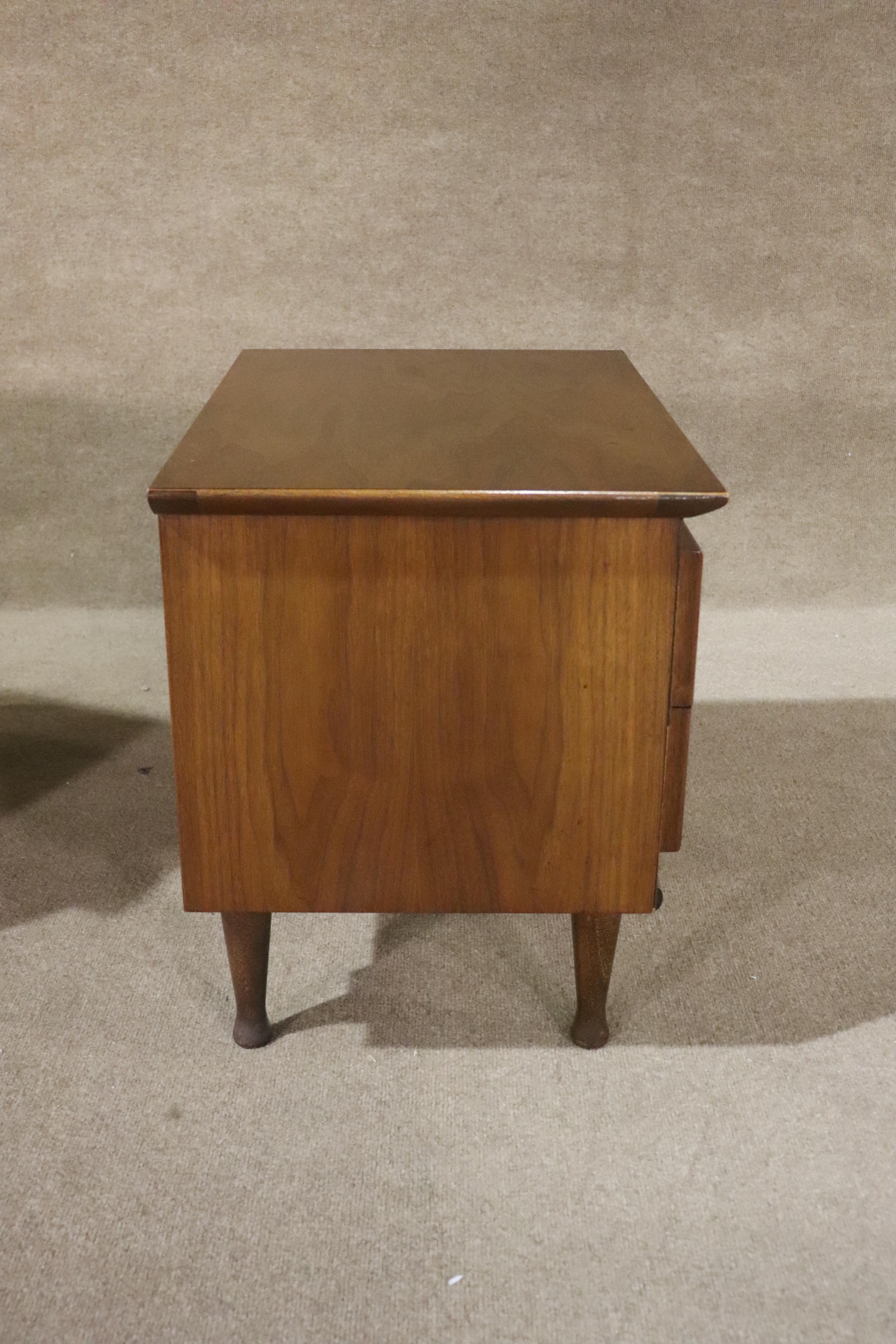 20th Century American of Martinsville Bedside Tables For Sale