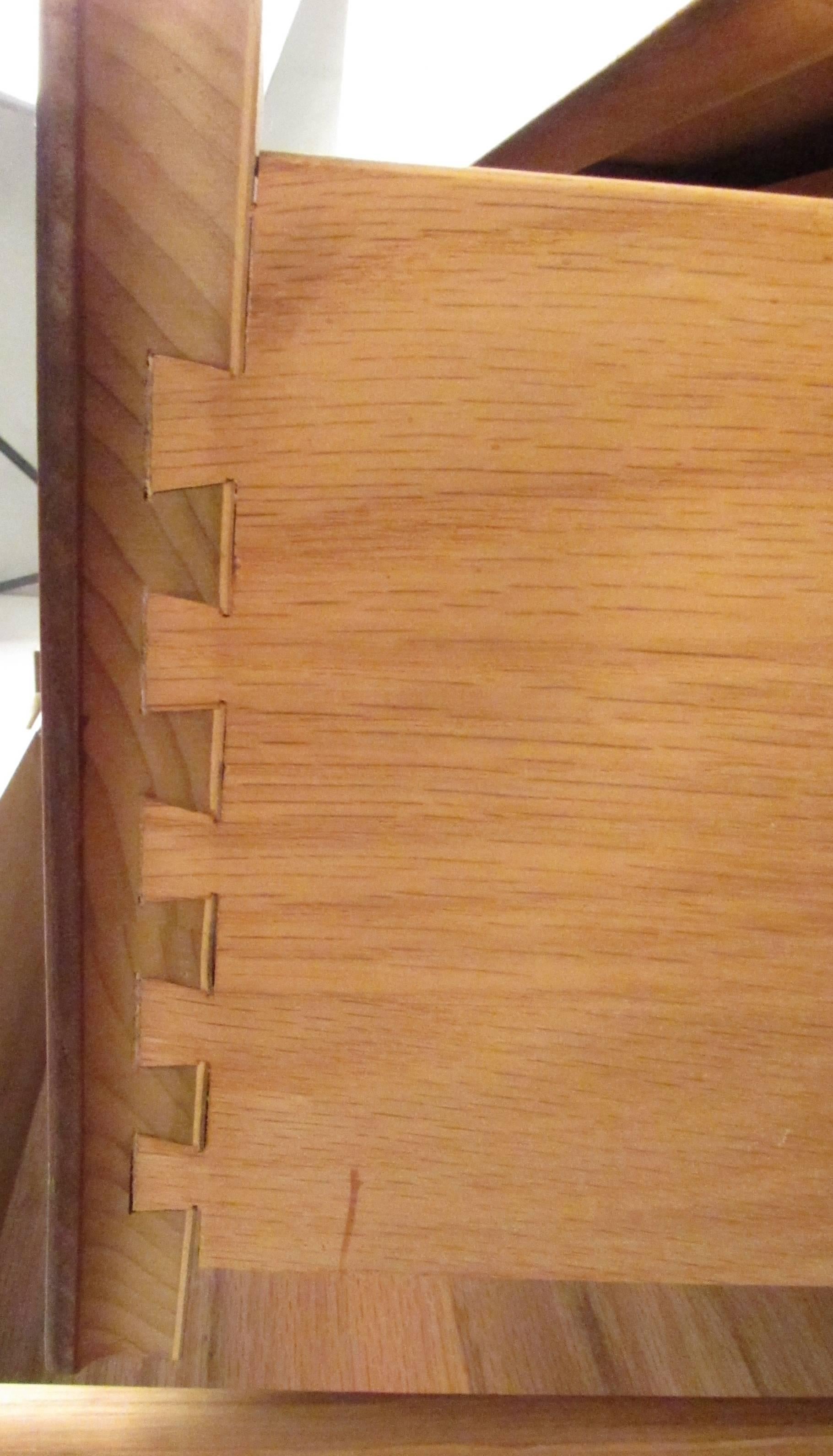 American of Martinsville Cane Front Credenza In Good Condition In Brooklyn, NY