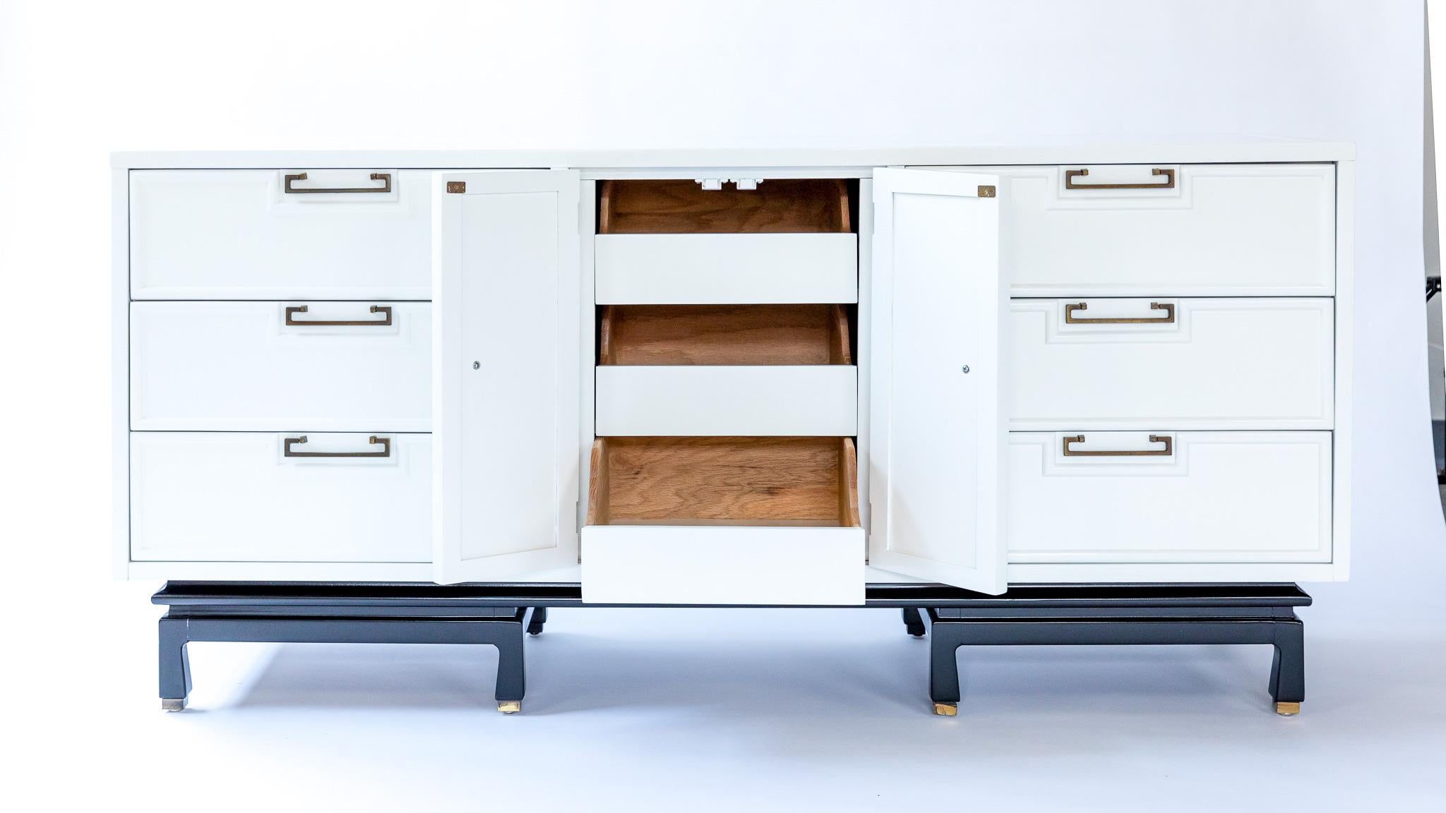 Mid-Century Modern American of Martinsville Chinoiserie Dressser Off-White Lacquer over Mahogany For Sale