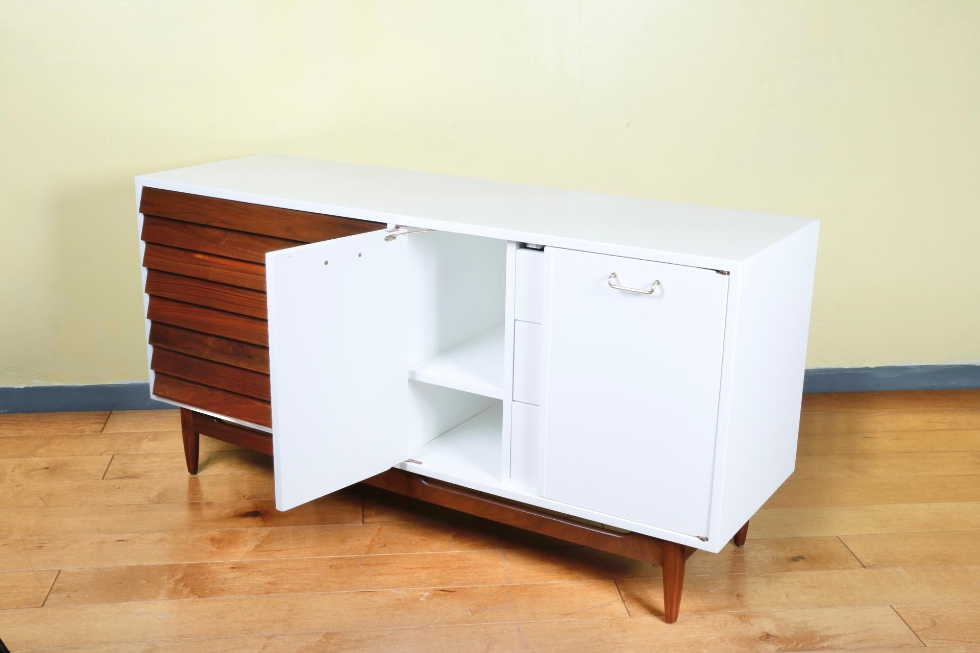 American of Martinsville Credenza 1