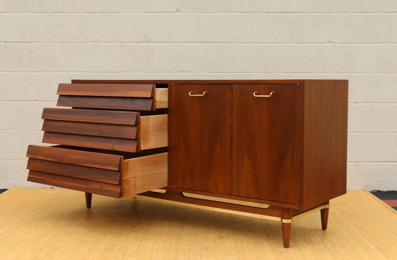 Mid-Century Modern American of Martinsville Credenza From the Dania Collection