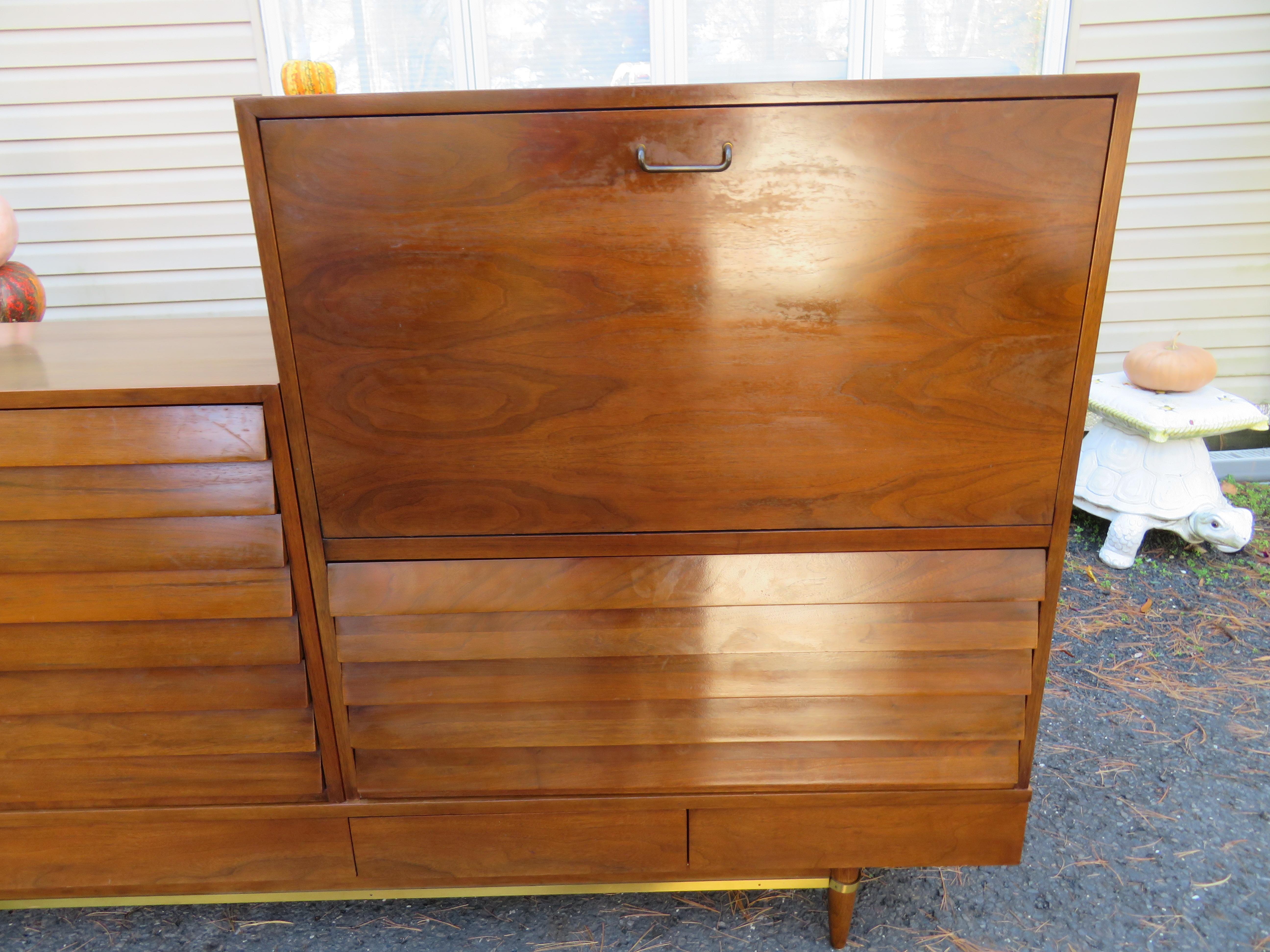American of Martinsville Dania 3 Piece Louvered Walnut Desk Modular Unit For Sale 3