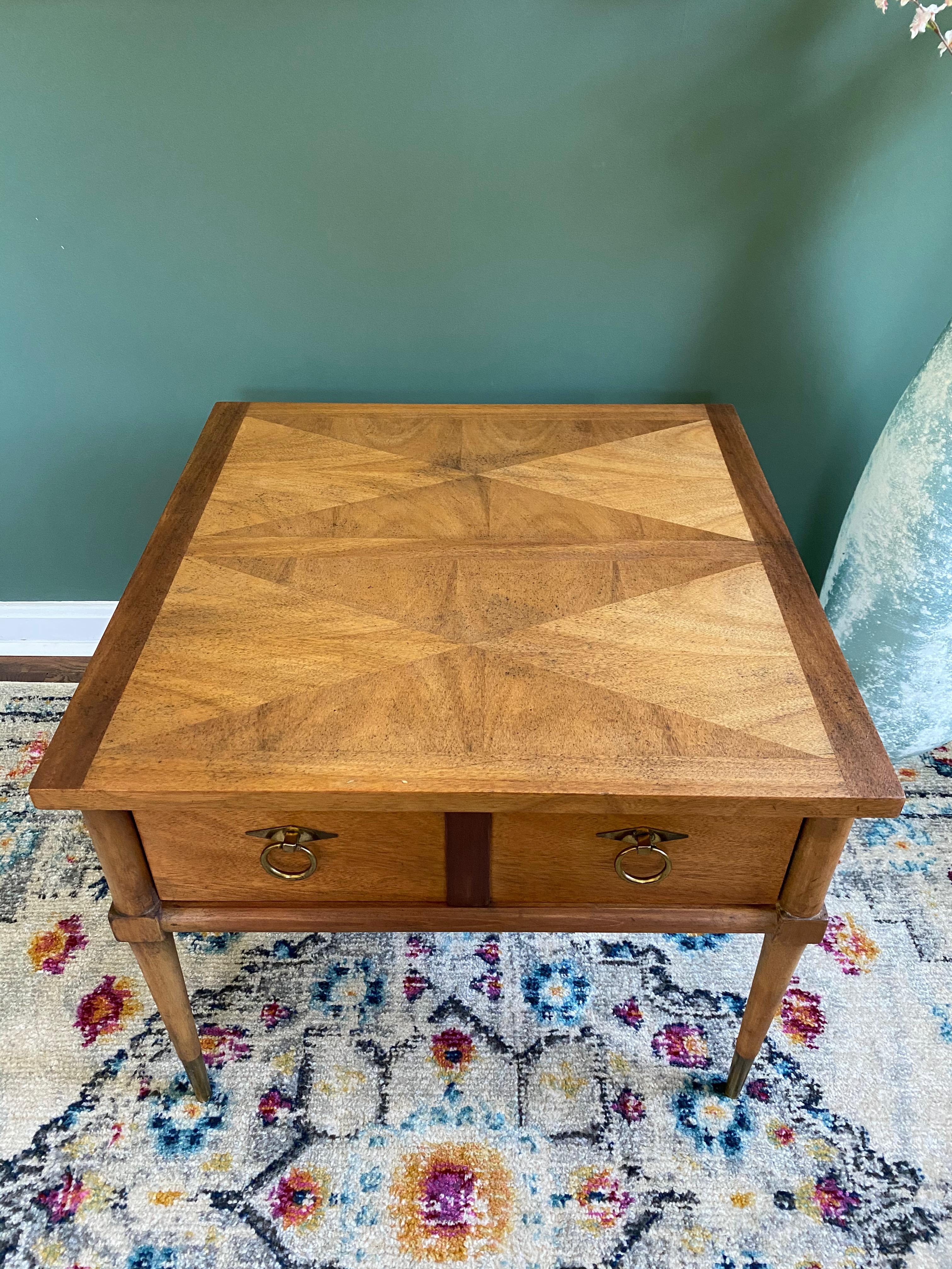 Mid-Century Modern American of Martinsville End Table For Sale