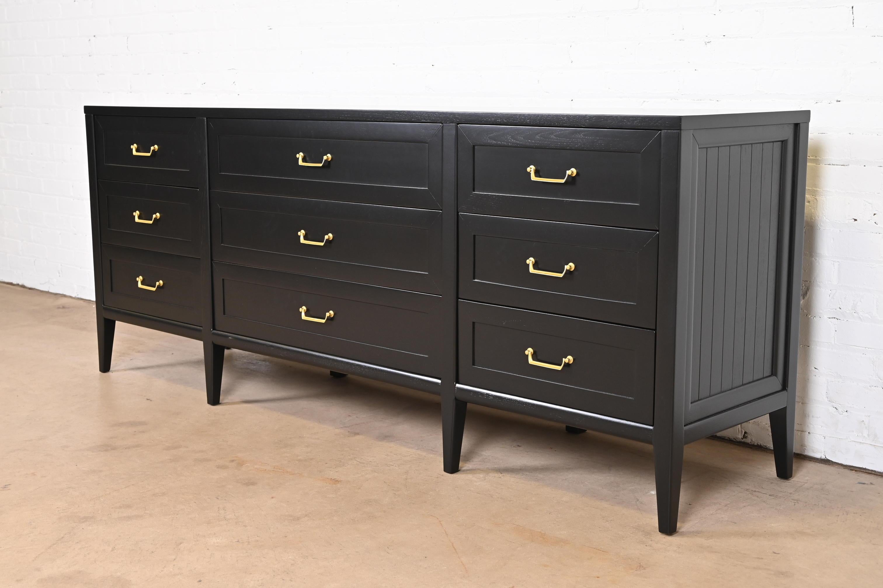 American of Martinsville French Regency Black Lacquered Dresser, Refinished In Good Condition In South Bend, IN