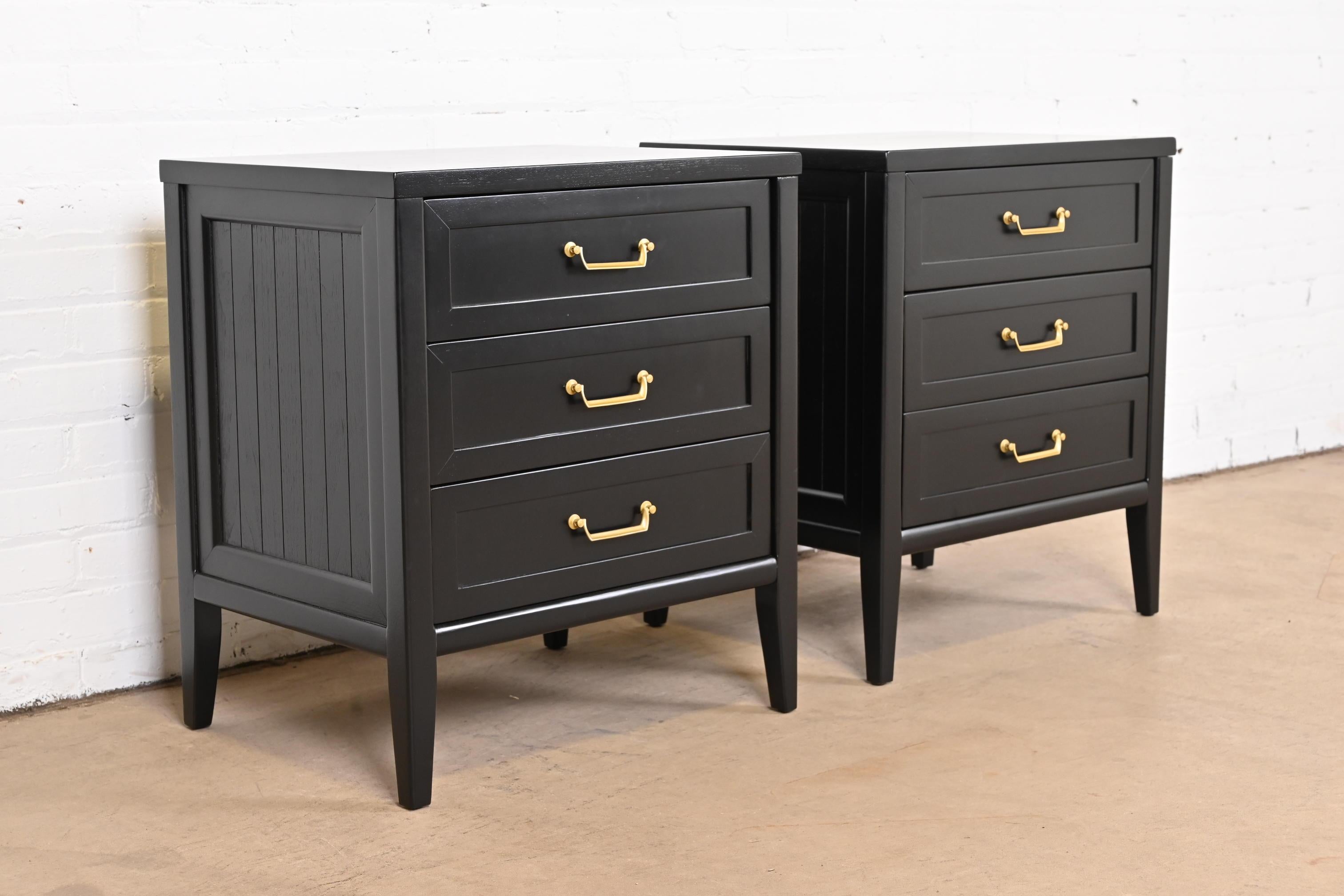 American of Martinsville French Regency Black Lacquered Nightstands, Refinished In Good Condition In South Bend, IN