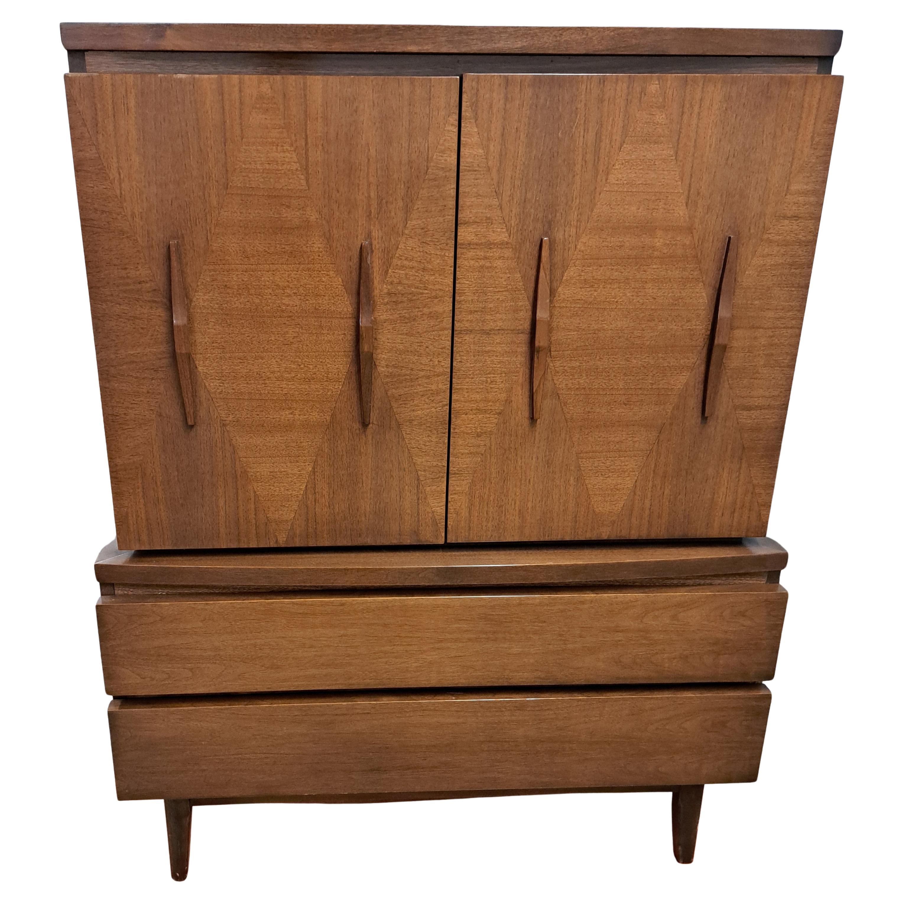 American of Martinsville MCM Highboy / Dresser with Diamond Pattern Front