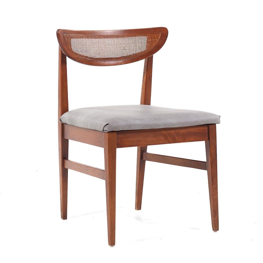 American of Martinsville MCM Walnut and Cane Back Dining Chairs - Set of 6 In Good Condition For Sale In Countryside, IL