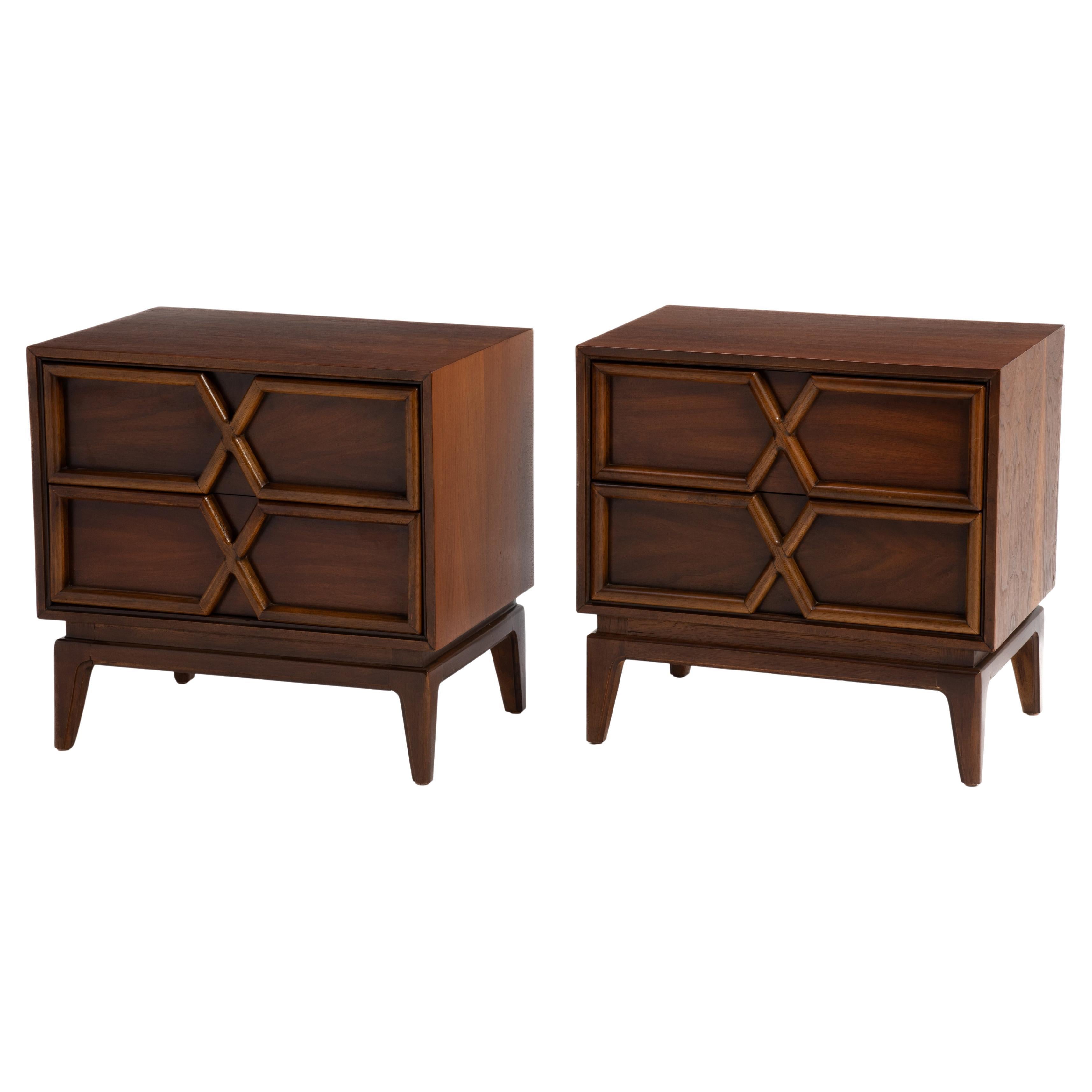 American of Martinsville Merton Gershun Criss Cross X Design Comodini a Coppia in vendita