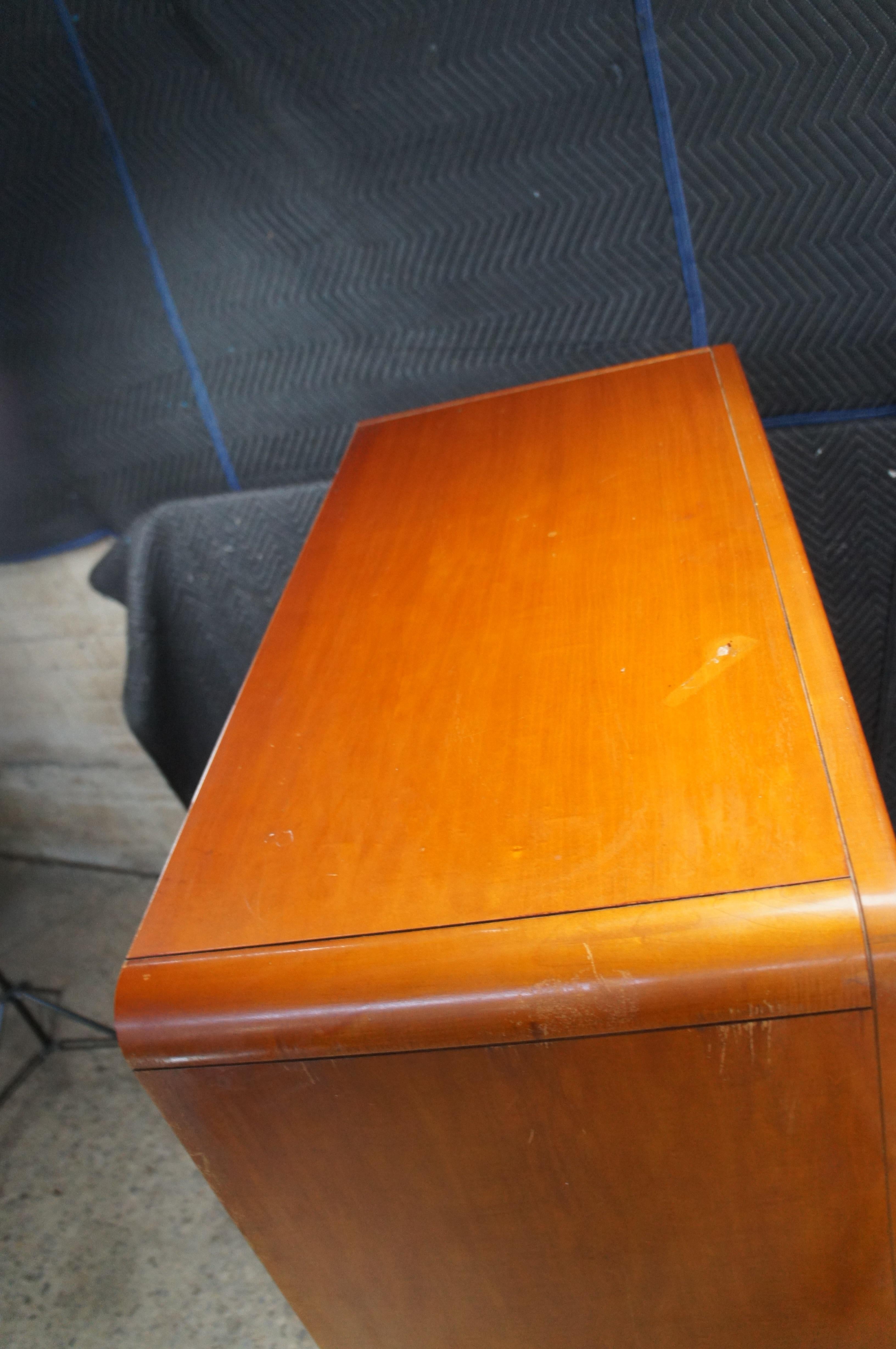 American of Martinsville Armoire moderne du milieu du siècle en loupe de frêne Tallboy Dresser 62