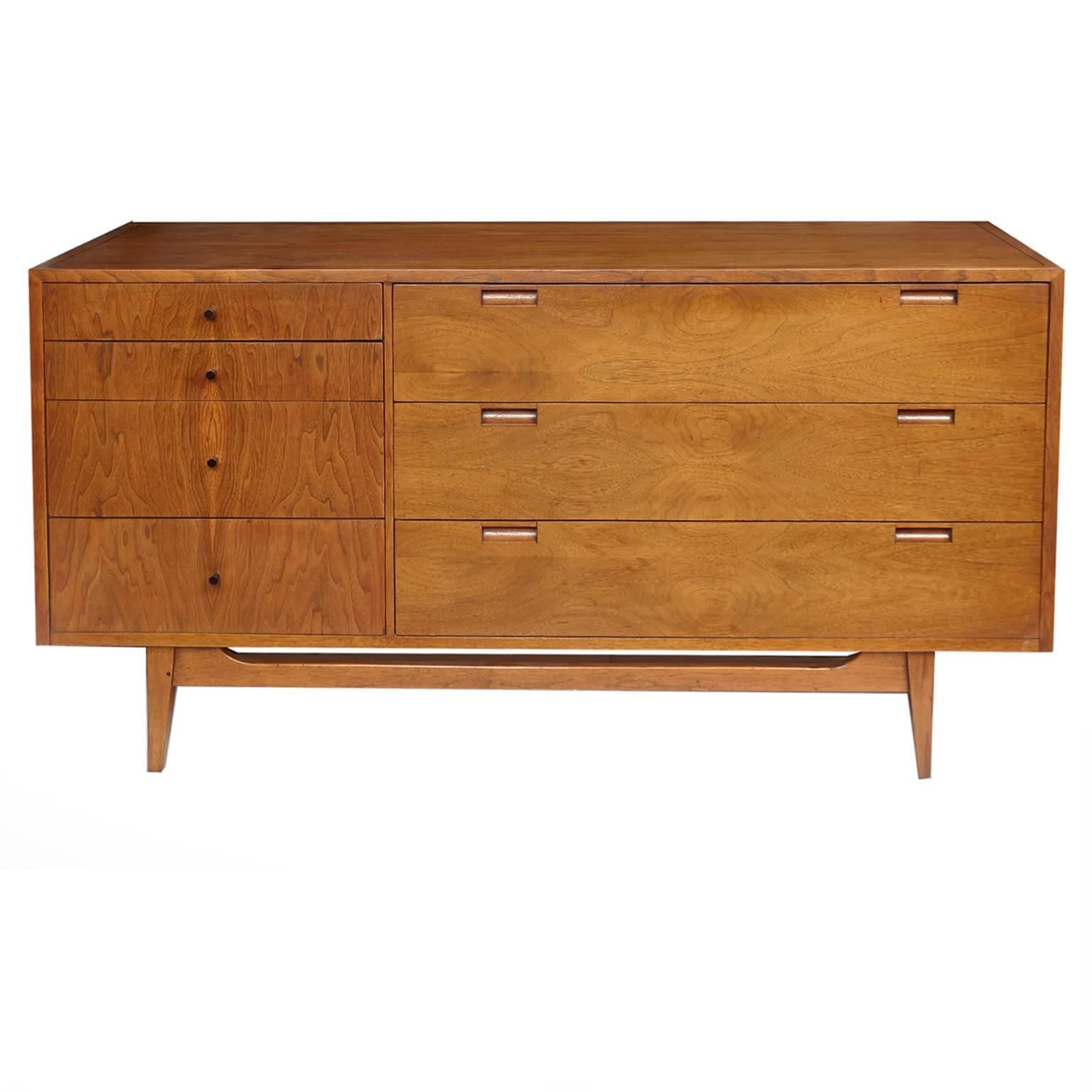 American of Martinsville Mid-Century Modern Seven-Drawer Dresser