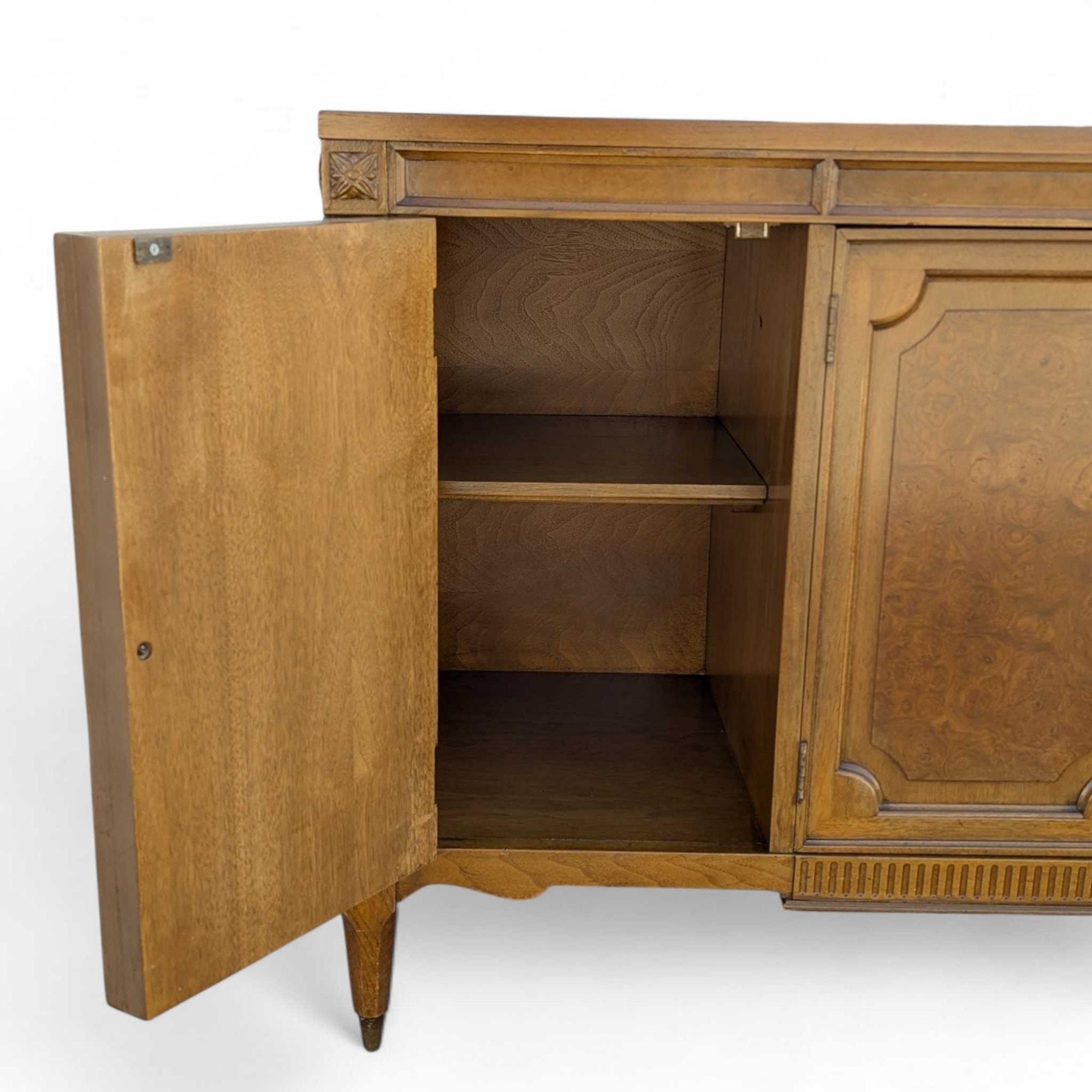 American of Martinsville Mid-Century Modern Sideboard Buffet in vendita 10