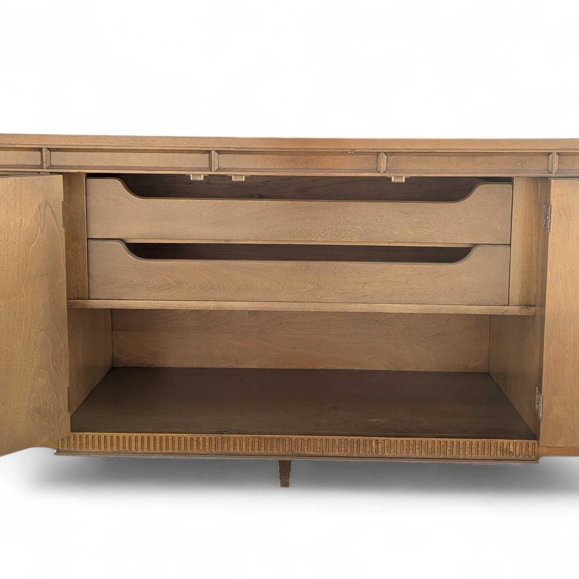 Americano American of Martinsville Mid-Century Modern Sideboard Buffet in vendita