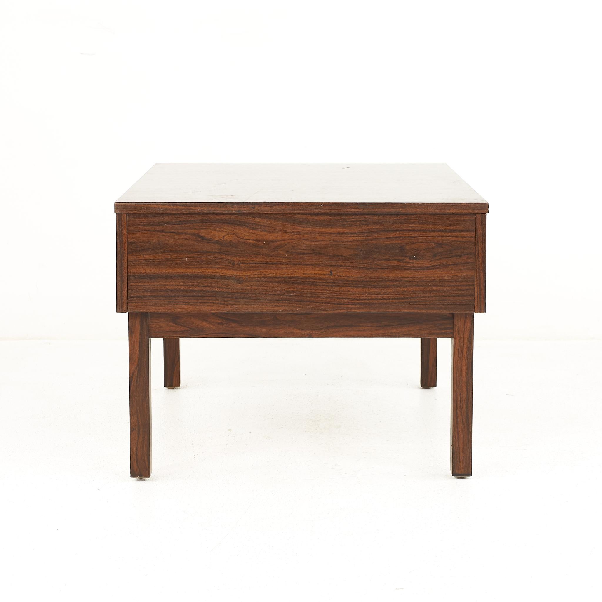 American of Martinsville Mid Century Rosewood End Tables, a Pair For Sale 1