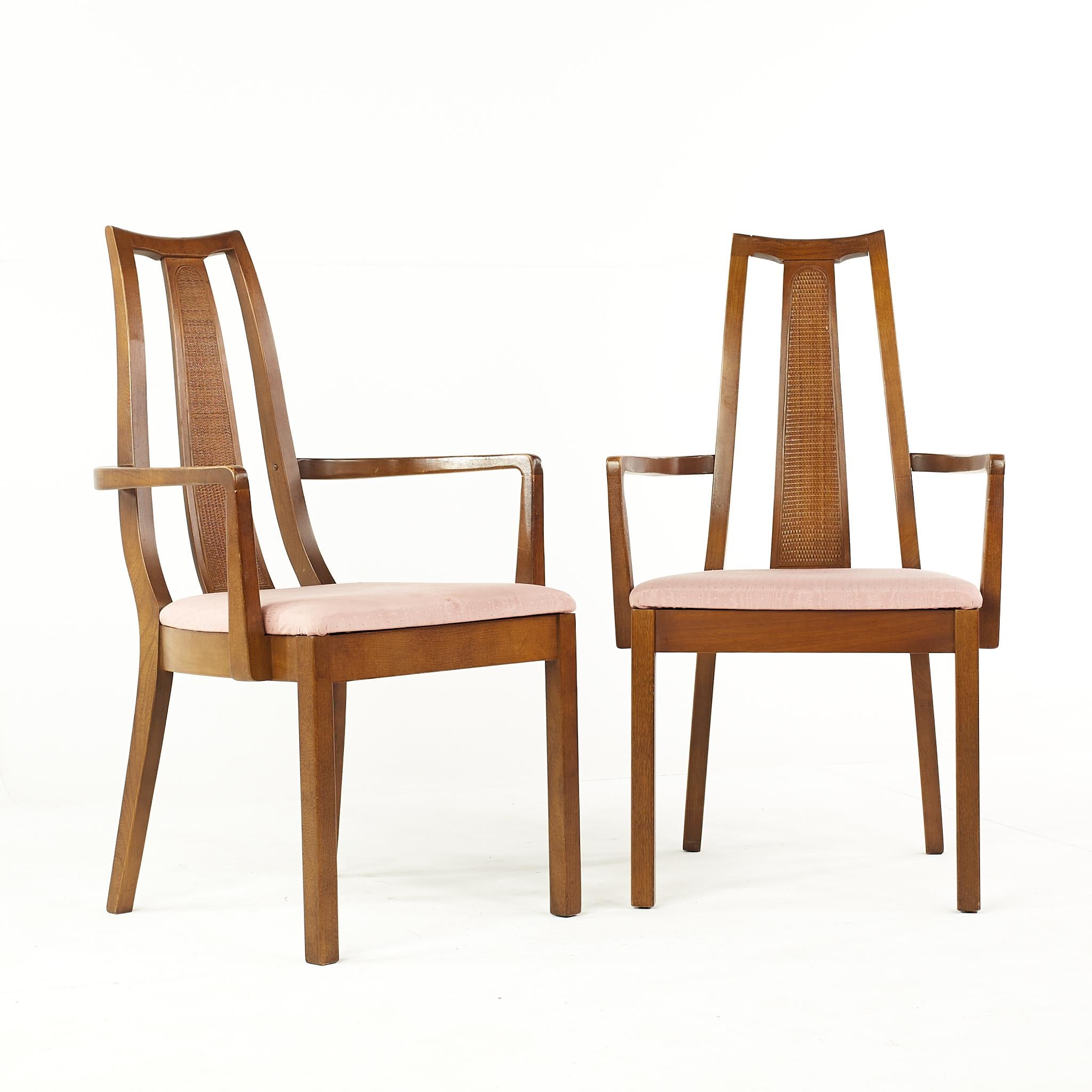 American of Martinsville Mid Century Walnut Captains Chairs - Pair

These chairs measure: 22 wide x 22 deep x 38 inches high, with a seat height of 18 and arm height/chair clearance of 25 inches

All pieces of furniture can be had in what we