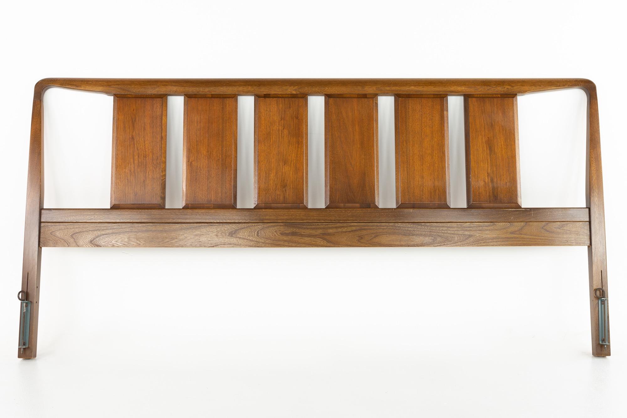 American of Martinsville mid century walnut king headboard

This headboard measures: 78.5 wide x 1 deep x 39.5 inches high

?All pieces of furniture can be had in what we call restored vintage condition. That means the piece is restored upon