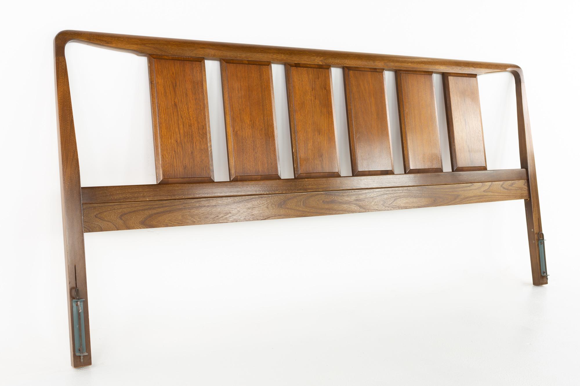 American of Martinsville Mid Century Walnut King Headboard In Good Condition In Countryside, IL