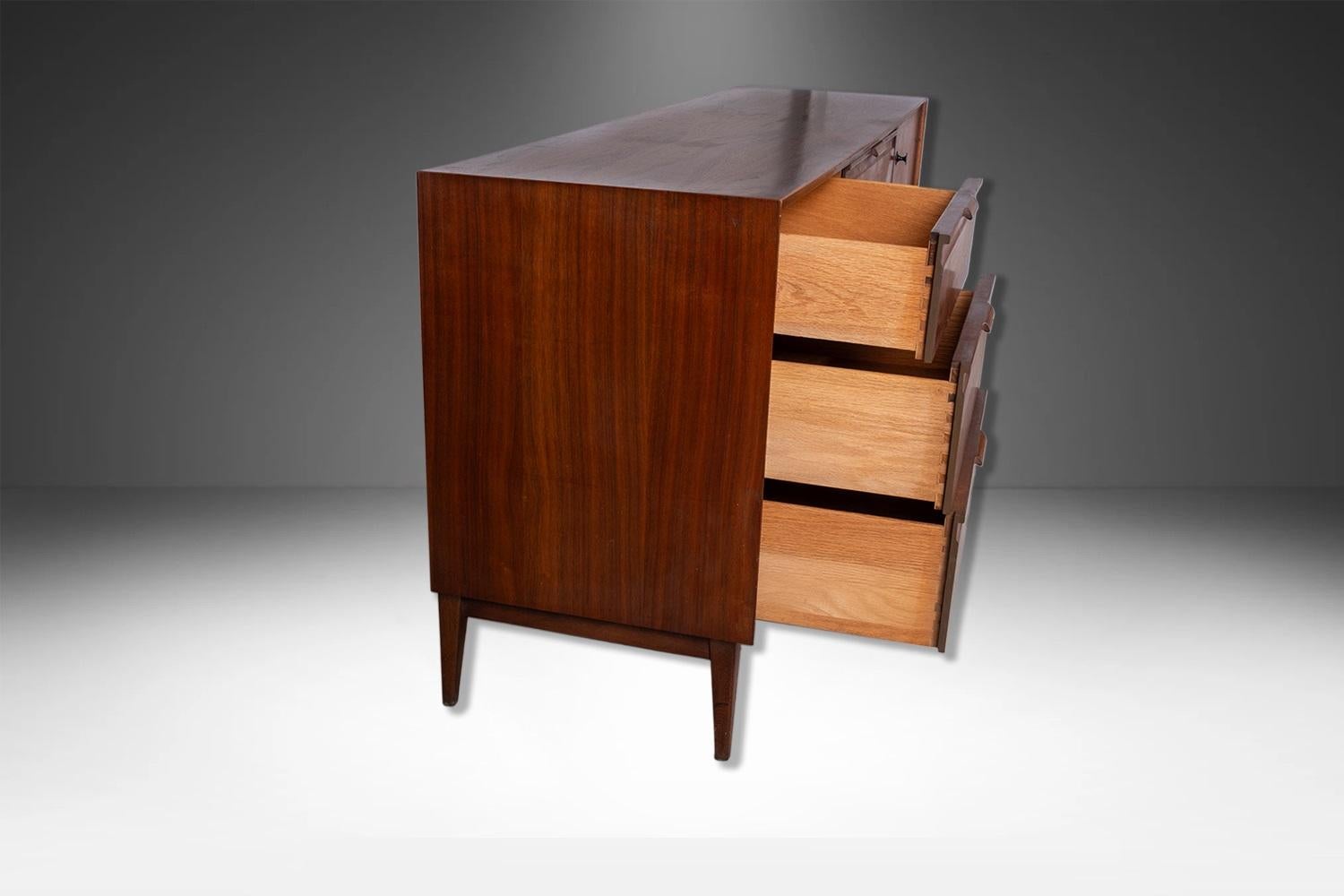 Walnut American of Martinsville MidCentury 9 Drawer Dresser Credenza For Sale