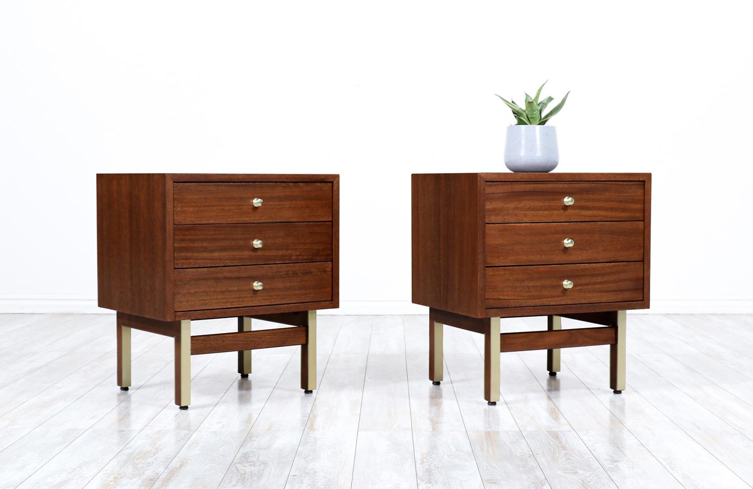 Mid-Century Modern Expertly Restored - American of Martinsville Night Stands with Brass Accents For Sale