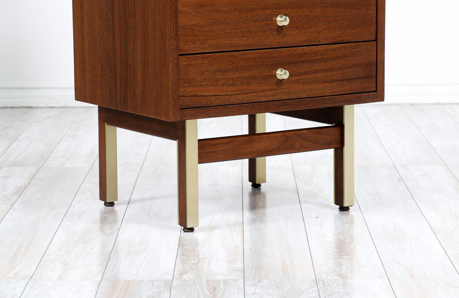 Expertly Restored - American of Martinsville Night Stands with Brass Accents For Sale 3