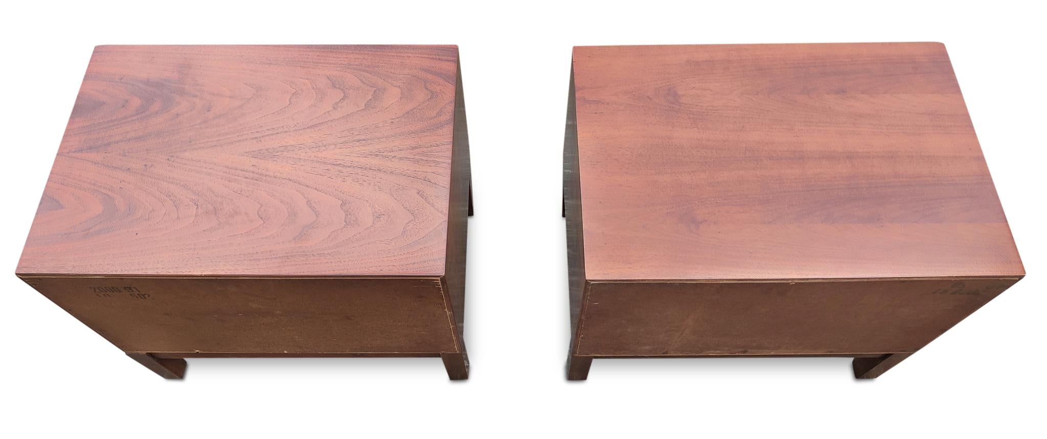 Mid-20th Century American of Martinsville Pair Restored Walnut Rosewood Nightstands End Tables