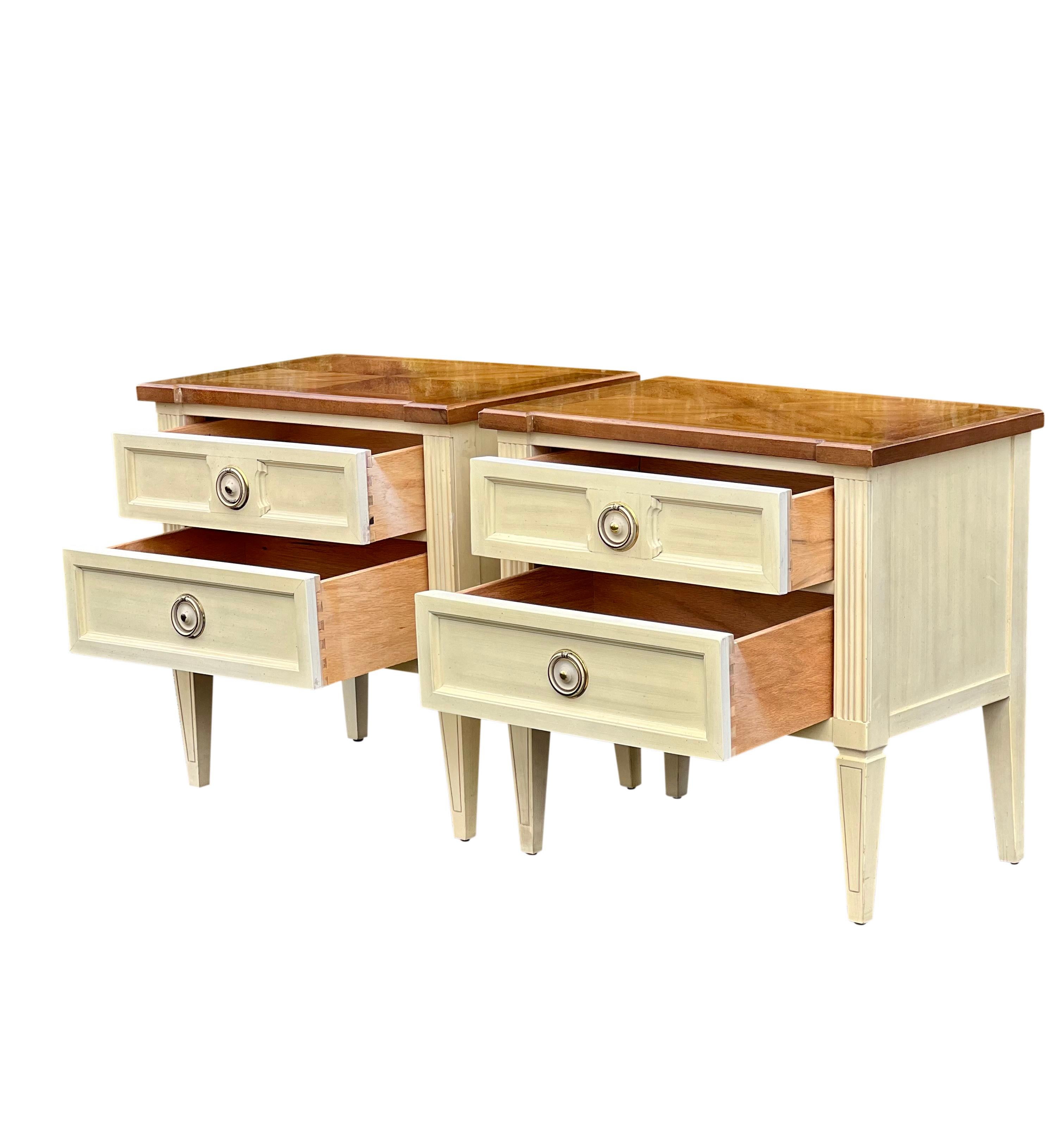 Neoclassical American of Martinsville Parquet Top White Nightstands, a Pair For Sale