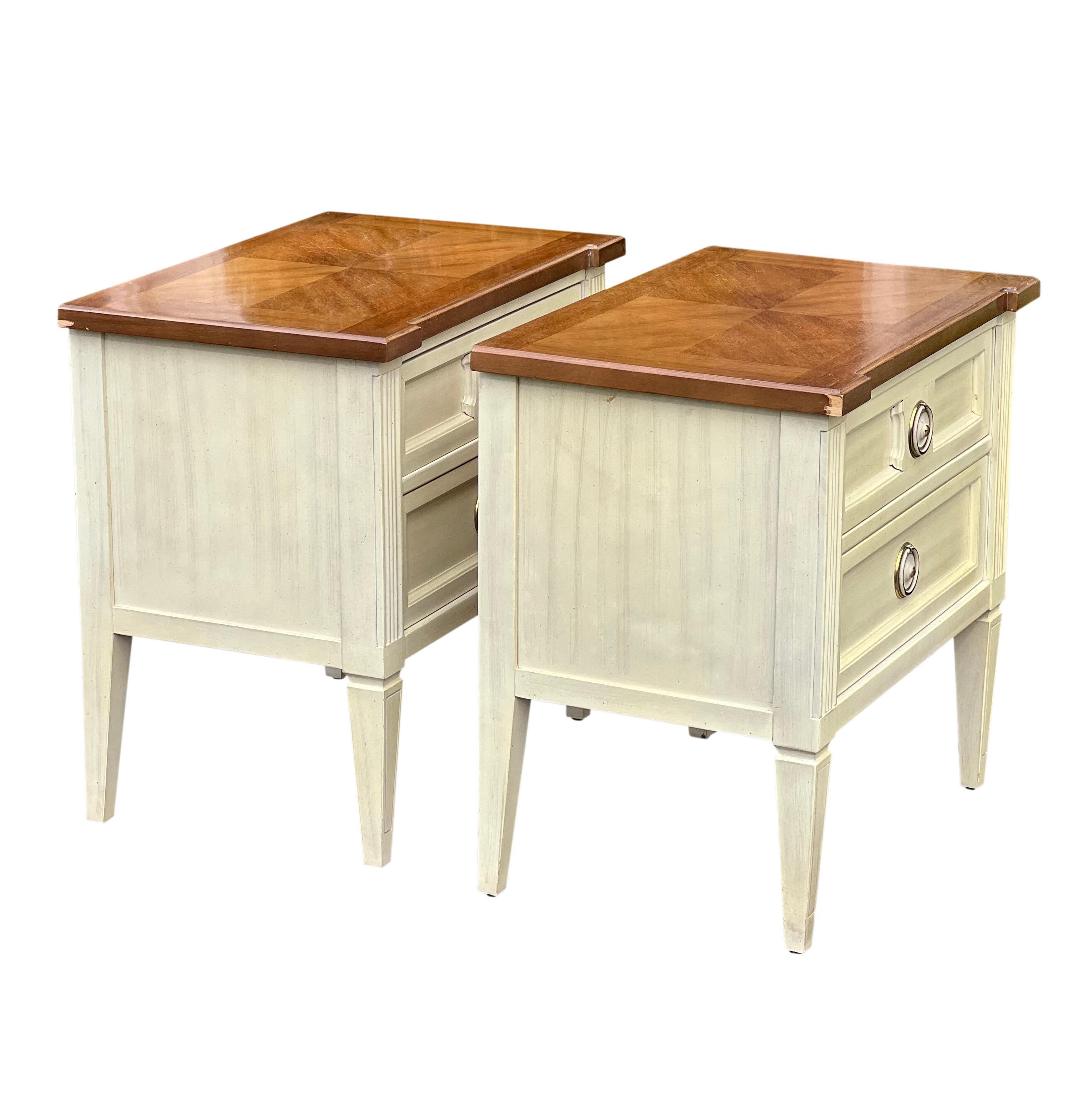 Neoclassical American of Martinsville Parquet Top White Nightstands, a Pair For Sale