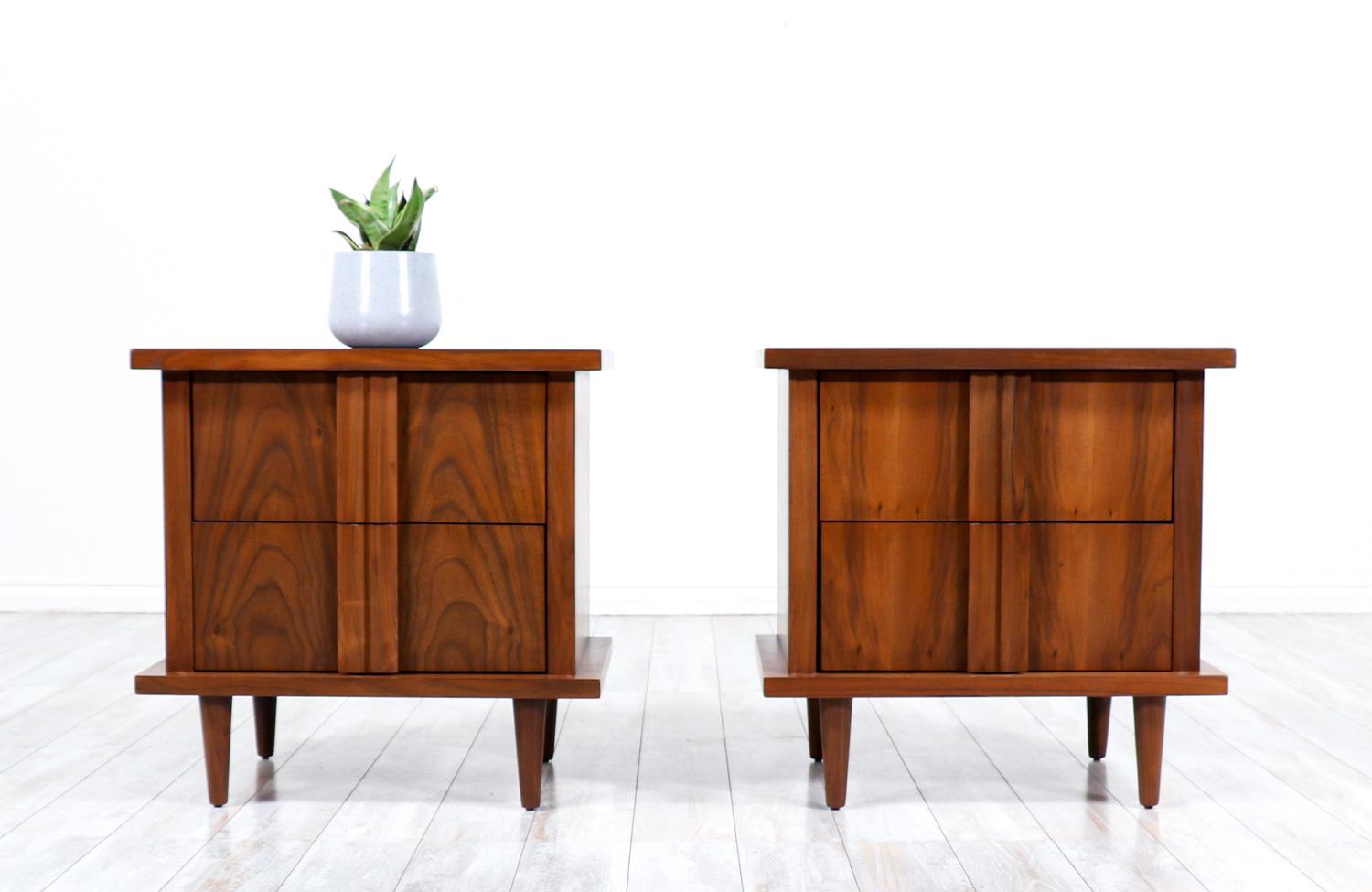 American of Martinsville Sculpted Walnut Night Stands In Excellent Condition In Los Angeles, CA