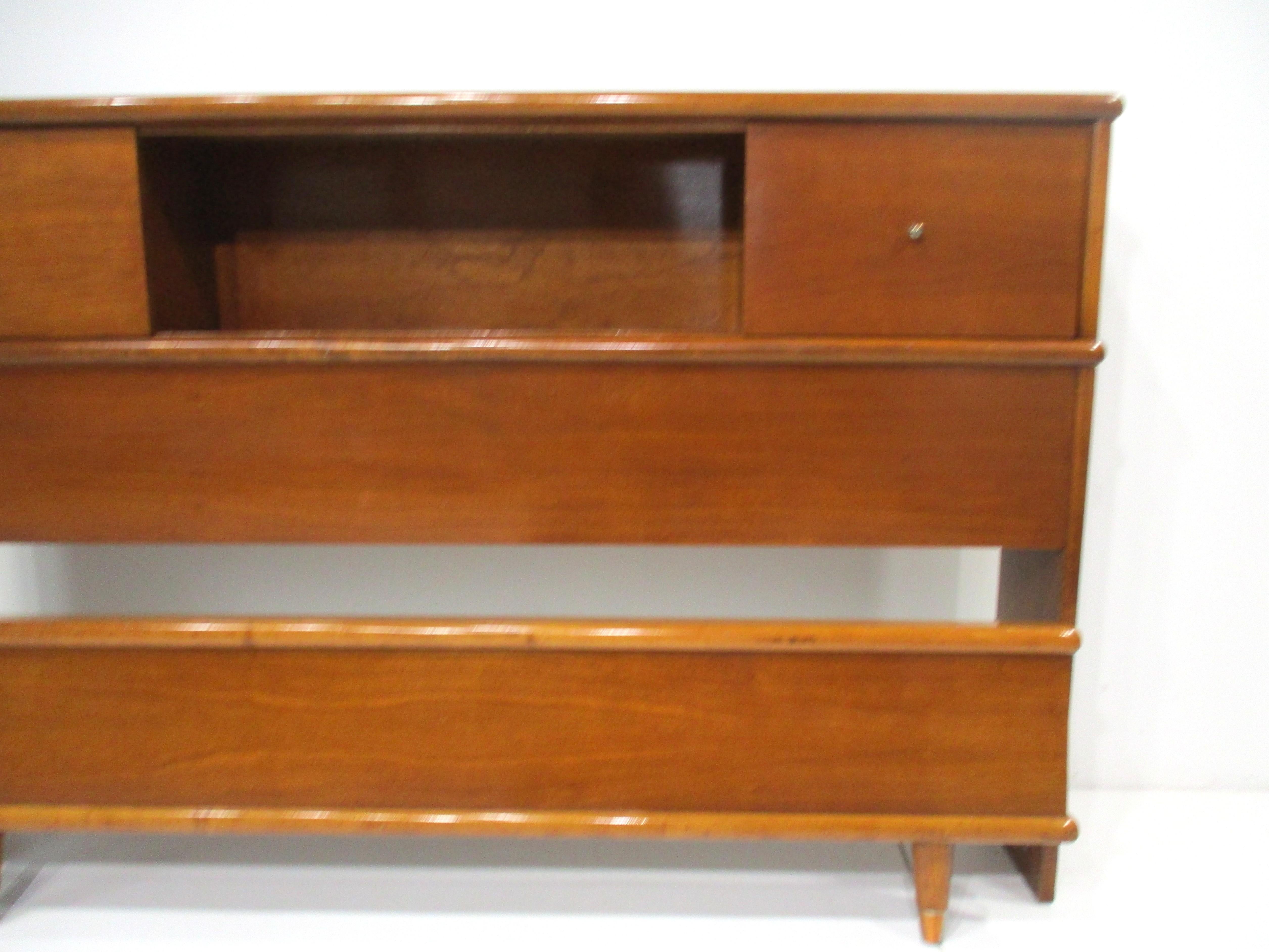 American of Martinsville gestylt Mid Century Full / Queen Kopfteil & Fußteil im Angebot 3