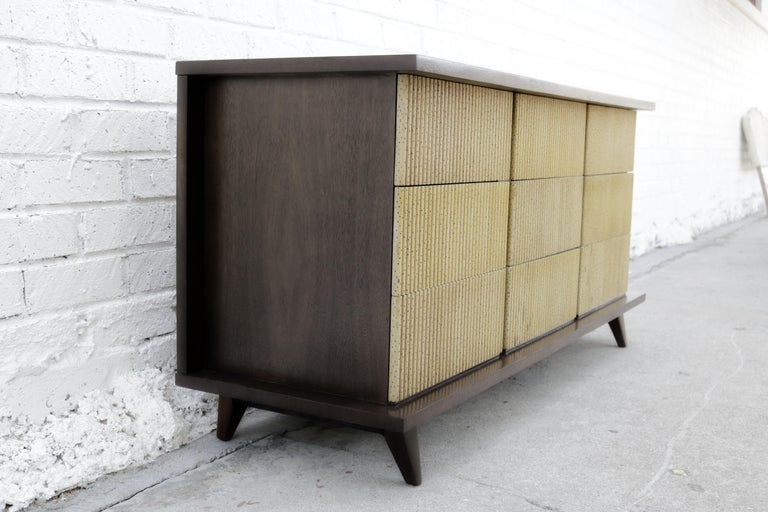 American Of Martinsville Two Tone Dresser Bei 1stdibs