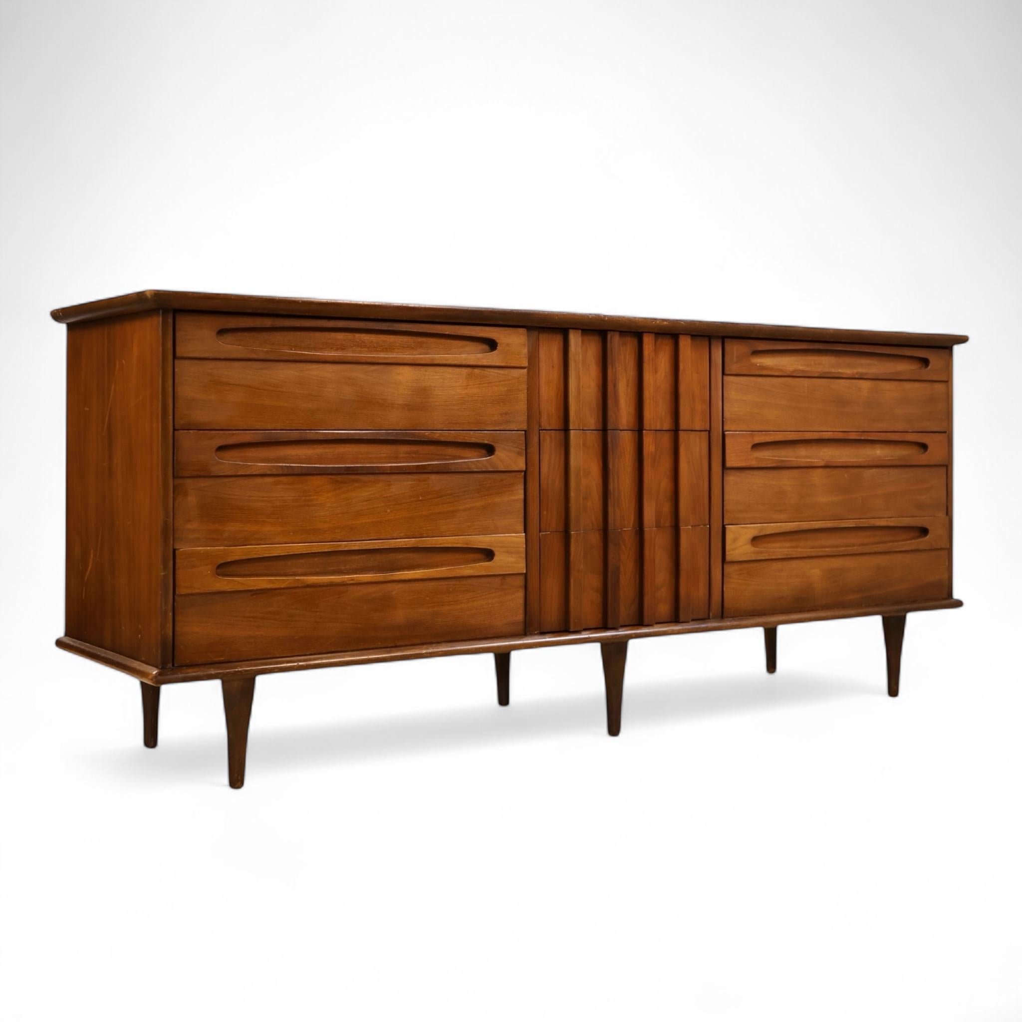 American of Martinsville Vintage Mid Century Modern Brutalist Lowboy Dresser c. For Sale 1