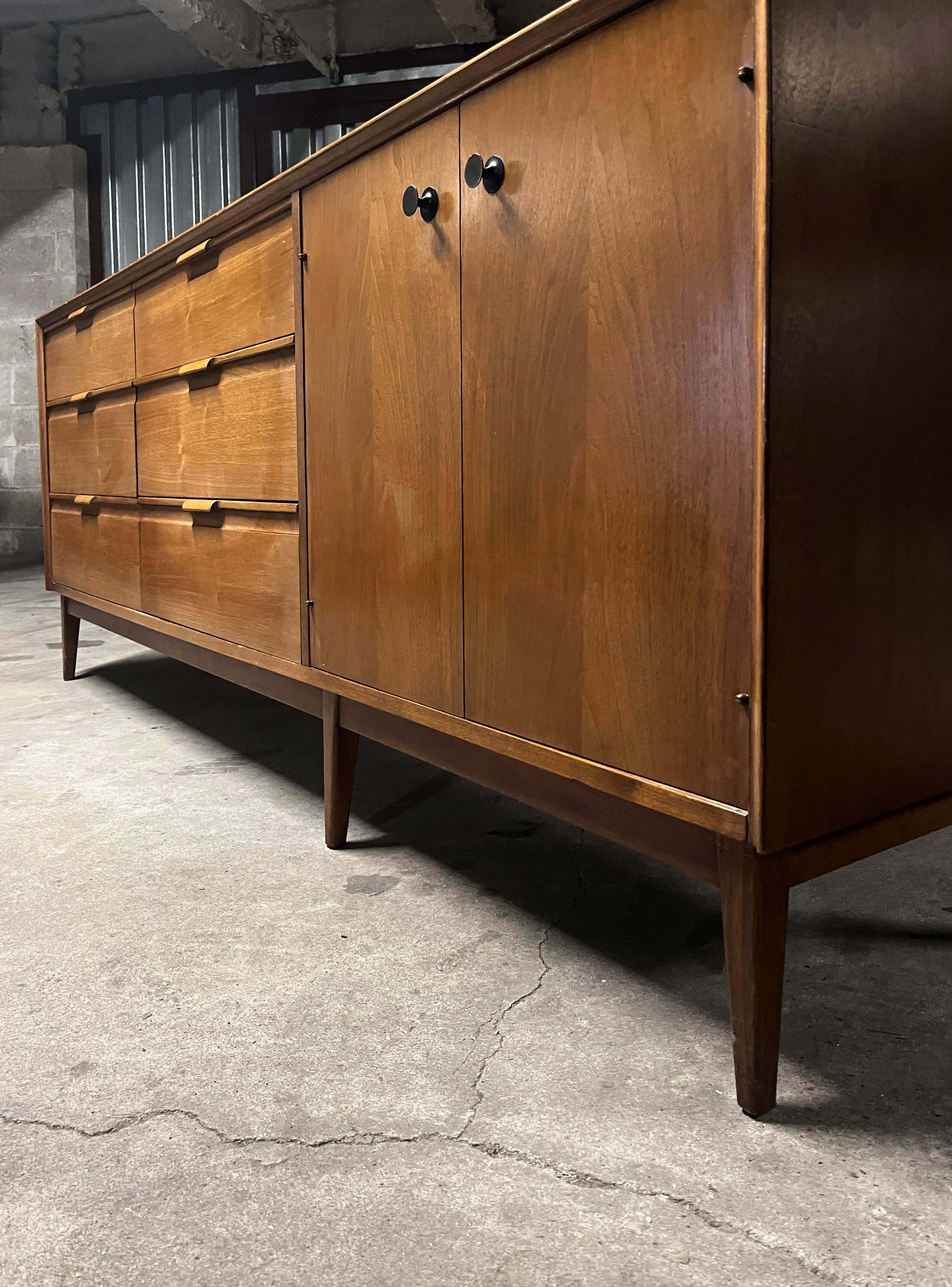 Hand-Crafted American of Martinsville Walnut Dresser with Mirror 1960s, 'Signed' For Sale