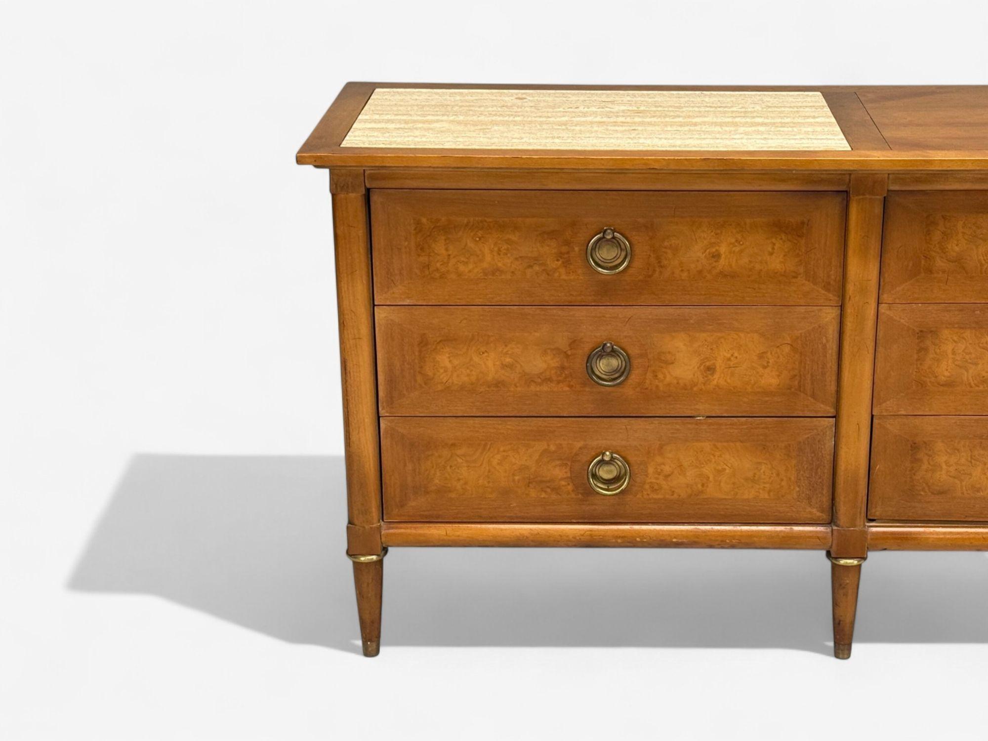 Metà XX secolo American of Martinsville, Noce, Travertino, Credenza, USA, anni '60 in vendita