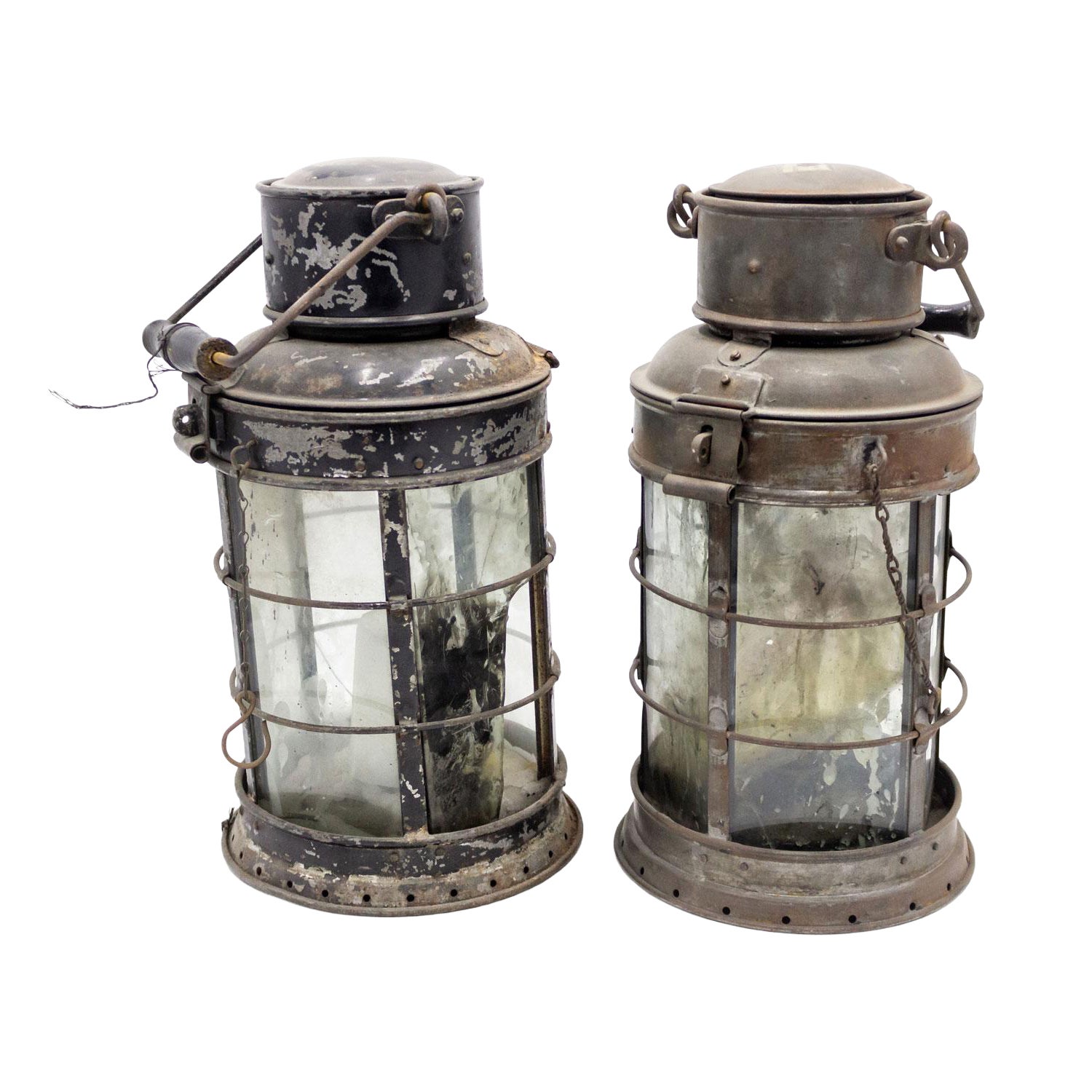 American Painted Metal Ship
s Lanterns im Angebot