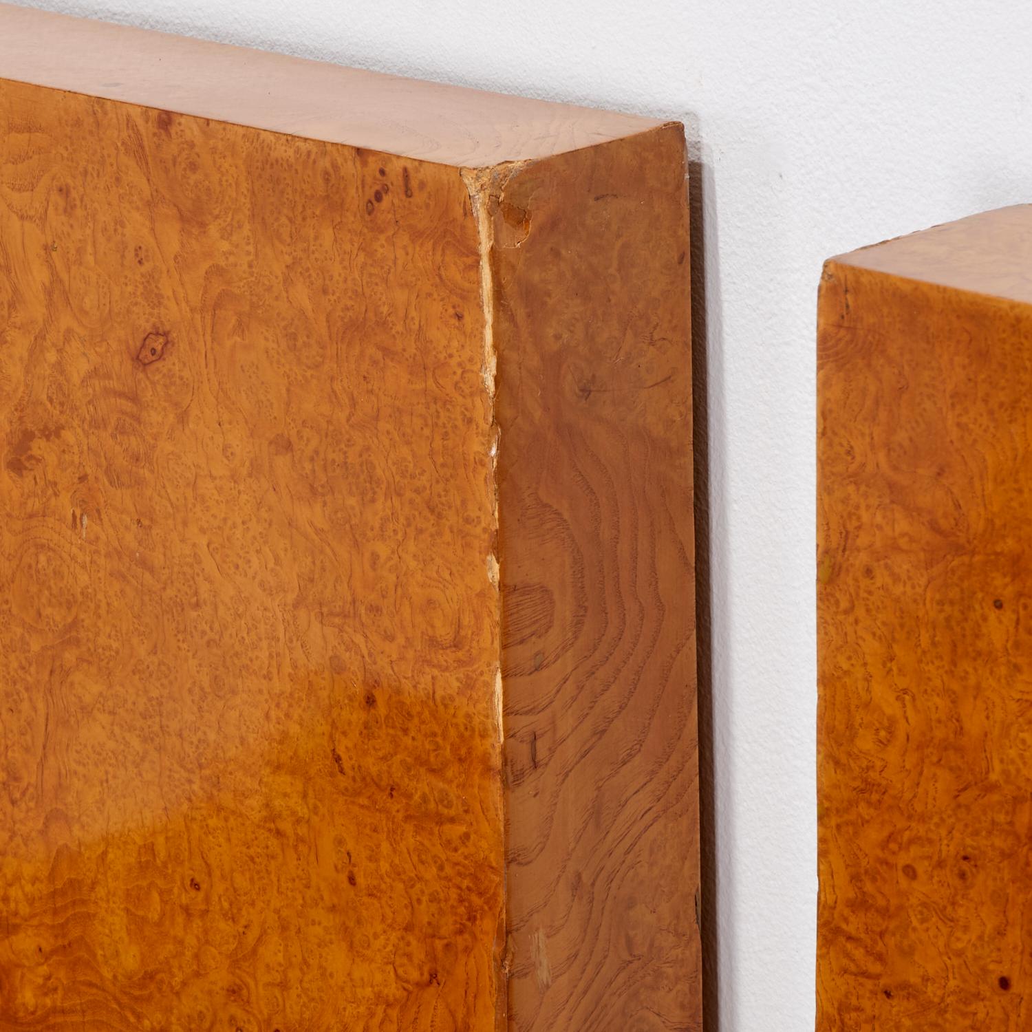 Mid-20th Century American Pair of Art Deco Burlwood Twin Bed Frames on Mahogany Plinths, c. 1930s For Sale