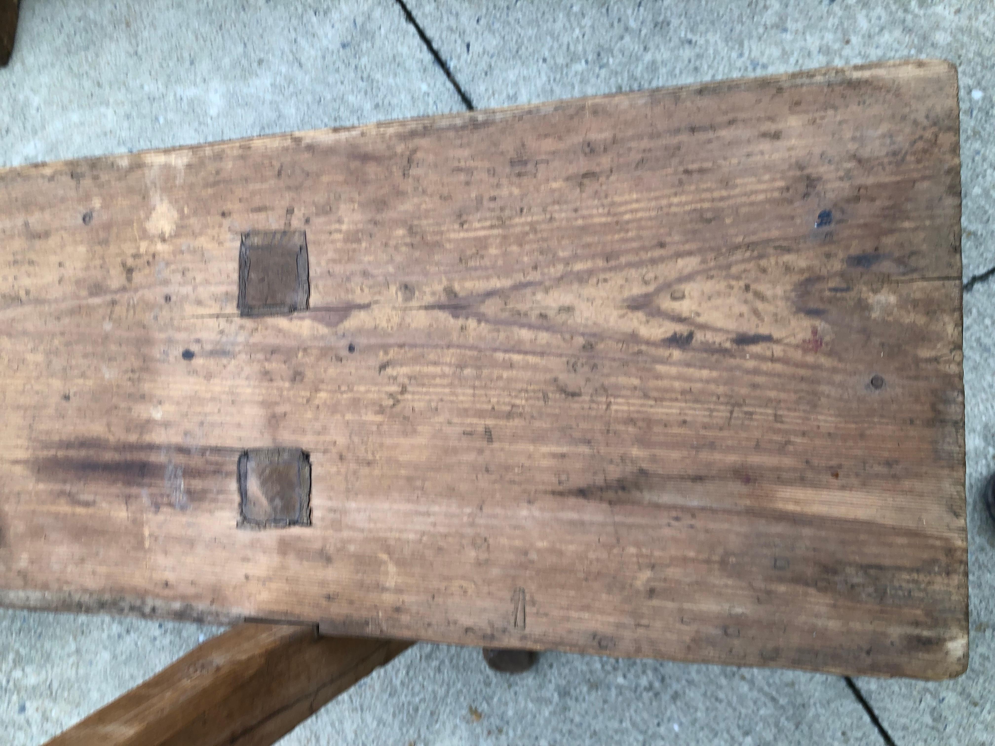 Pine American Pair of Baroque Shoe Foot Moravian Meeting House Benches, circa 1750 For Sale