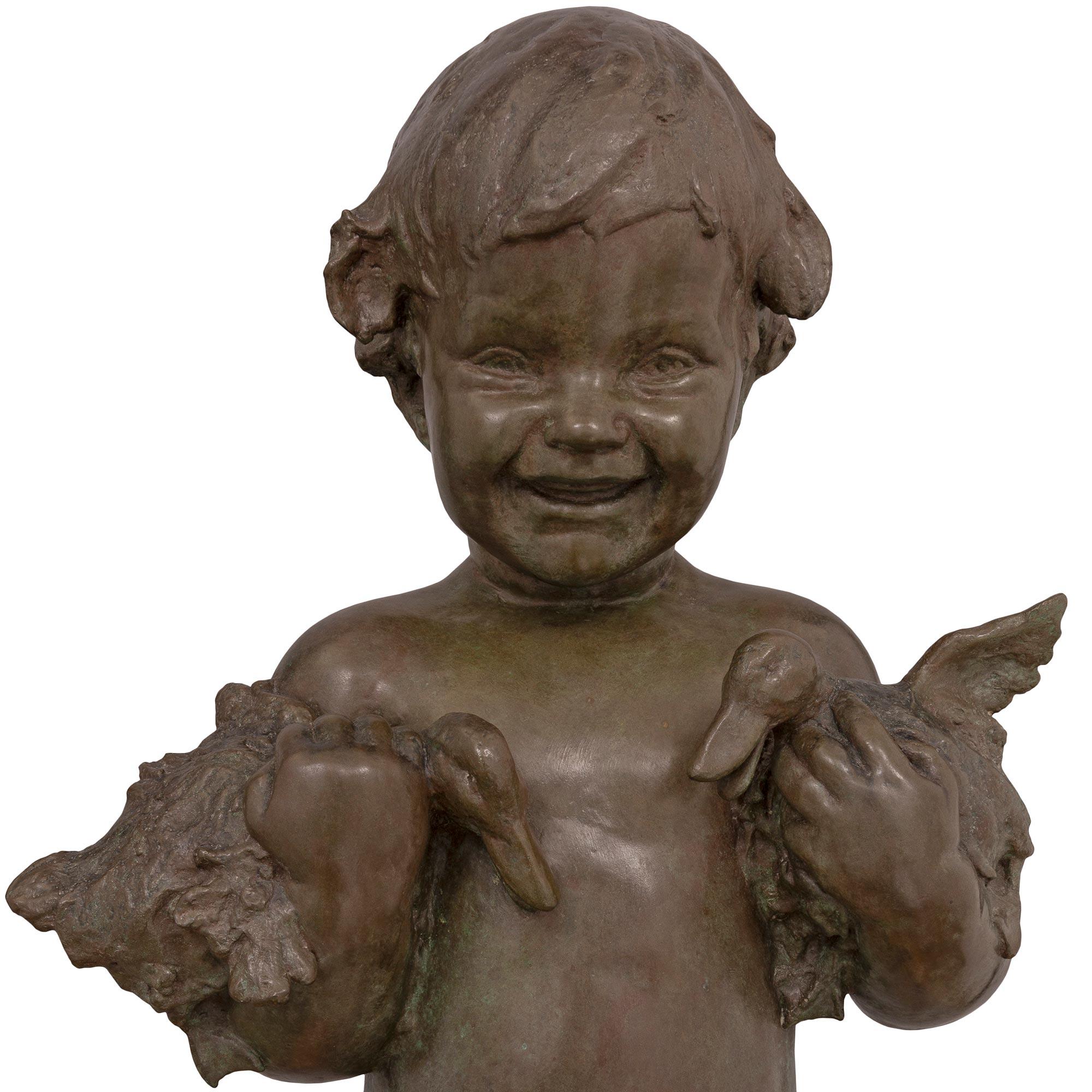 Statua americana in bronzo patinato di 'Duck Baby', firmata Edith Barretto Parsons In condizioni buone in vendita a West Palm Beach, FL