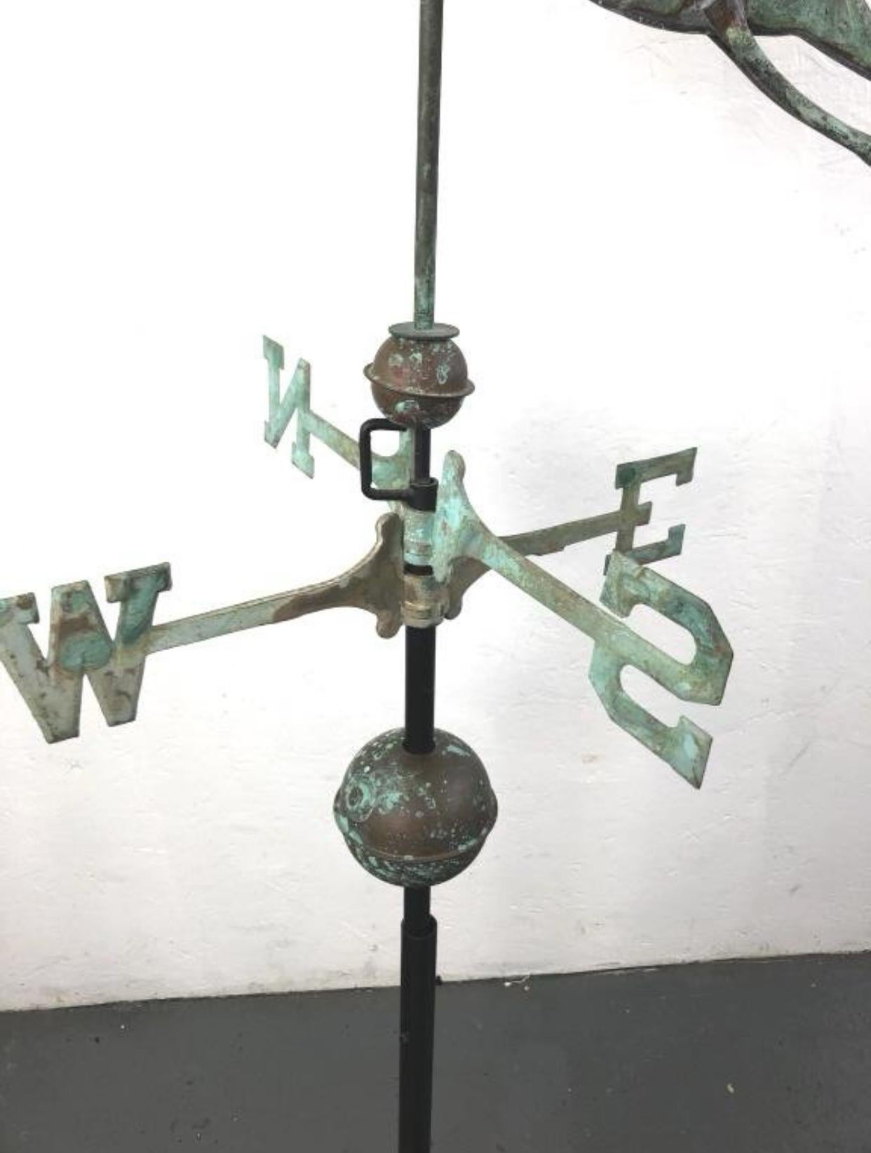 American Patinated Copper Full Bodied Stork Directional Weathervane In Good Condition For Sale In Chicago, IL