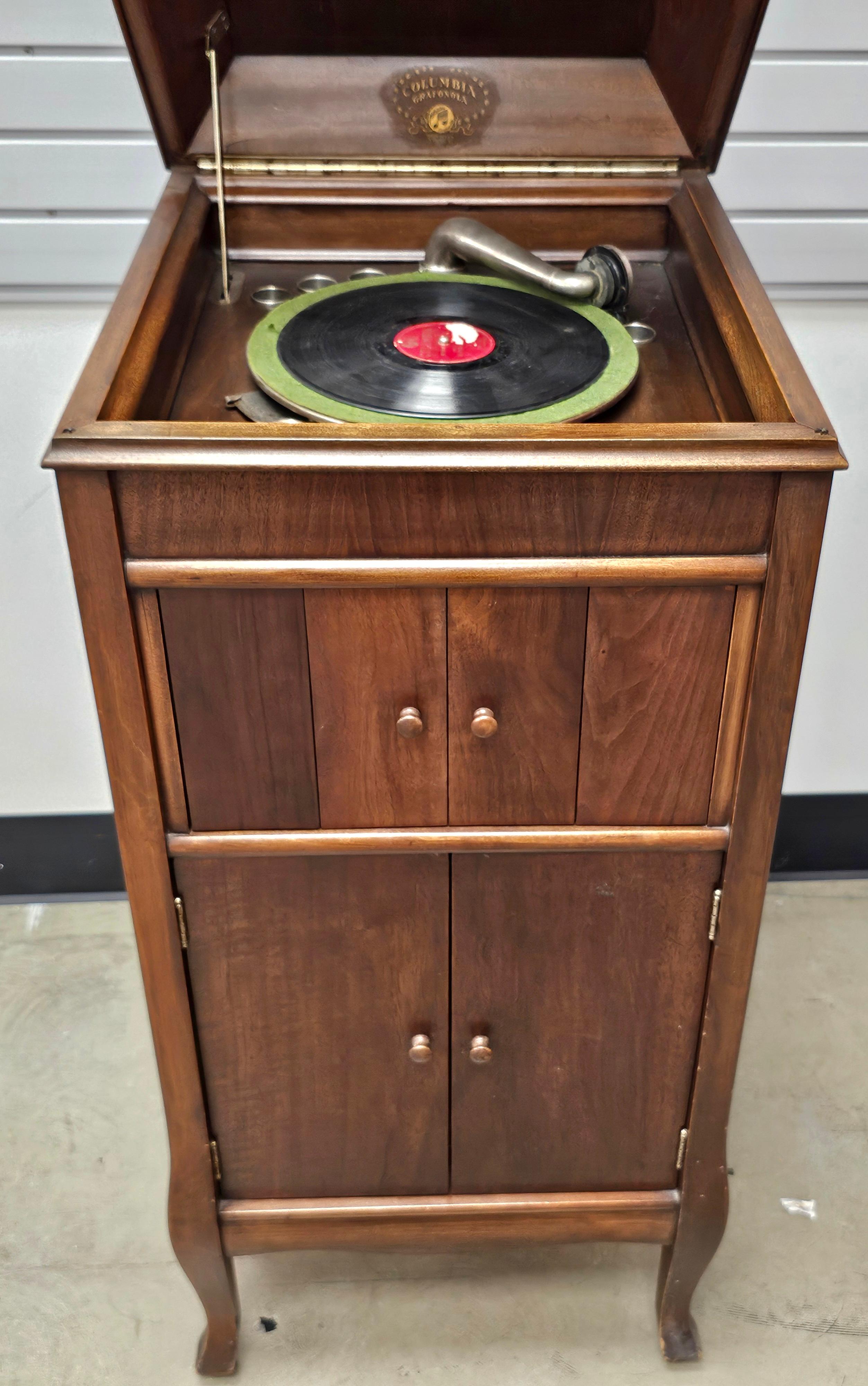 Mid-Century moderno Cabinet per suonatori di fonogrammi americani di Columbia Grafonola in vendita
