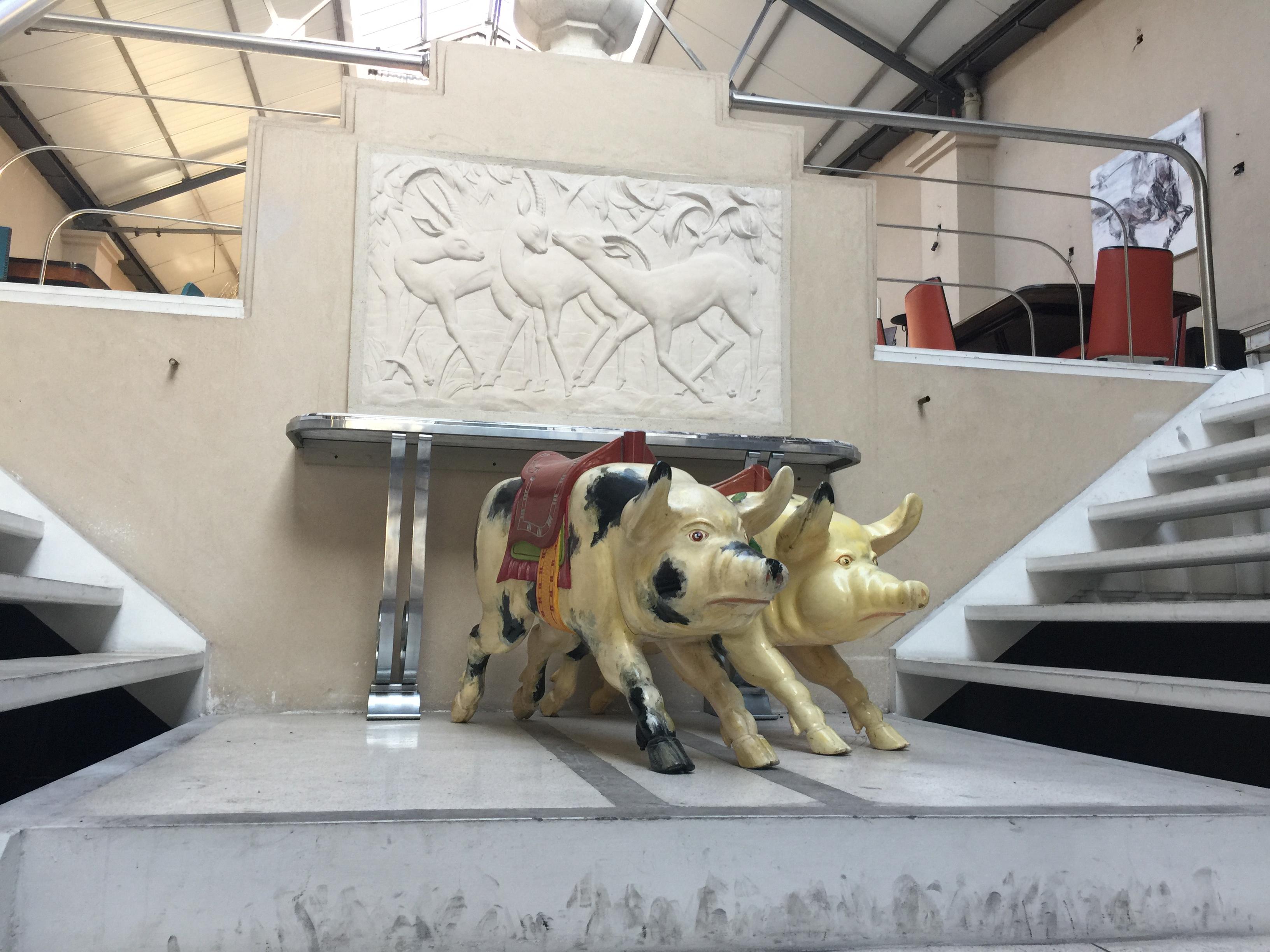 Cerdo Americano el Carrusel, Art Decó, 1930 en venta 2
