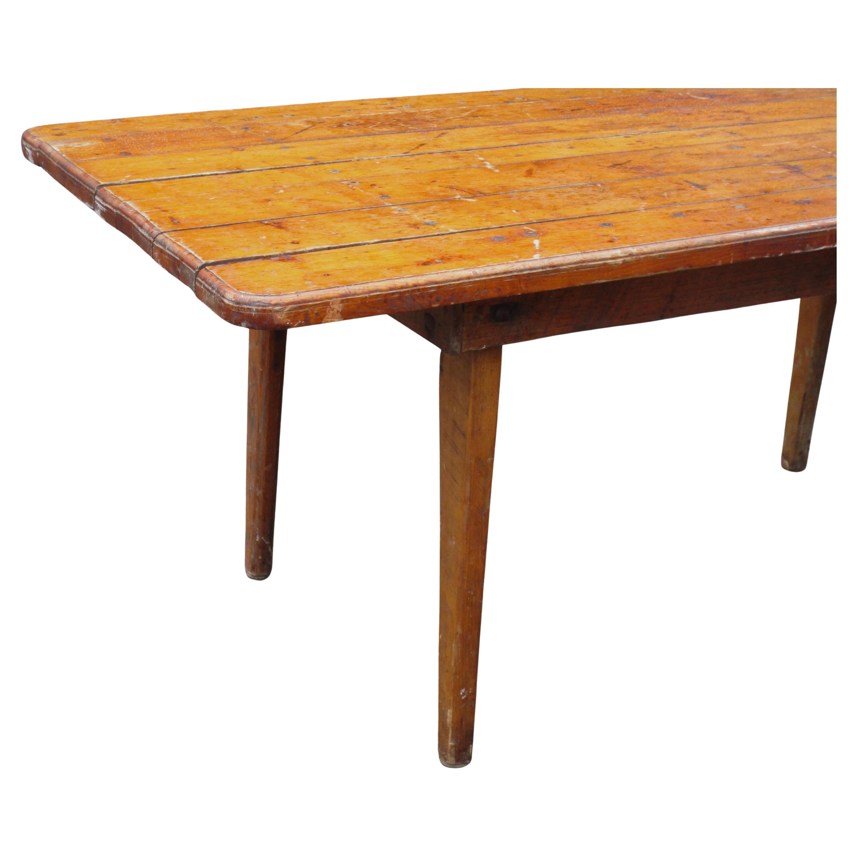 American Pine Farm Table, 1940's In Good Condition For Sale In Rochester, NY