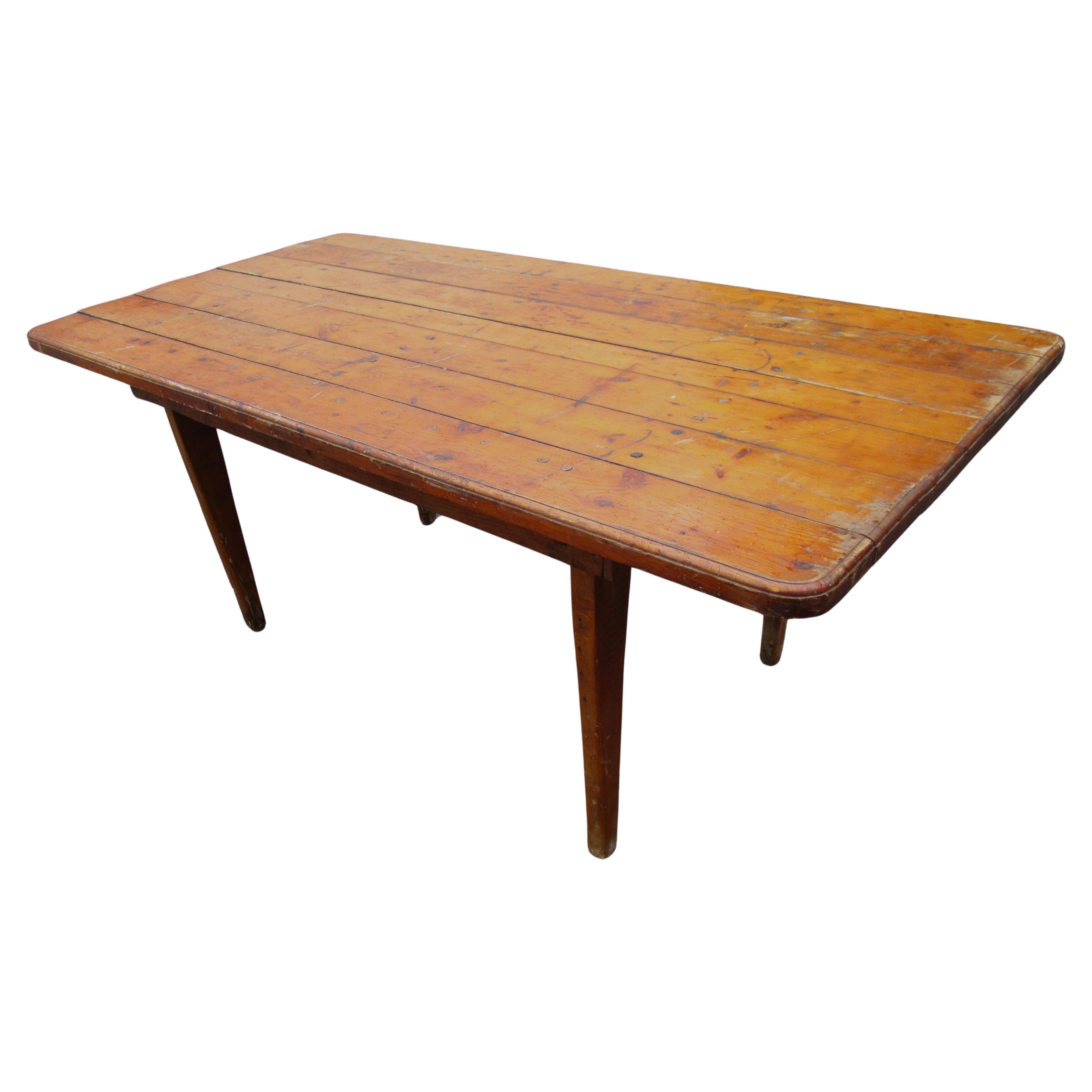 Mid-20th Century American Pine Farm Table, 1940's For Sale