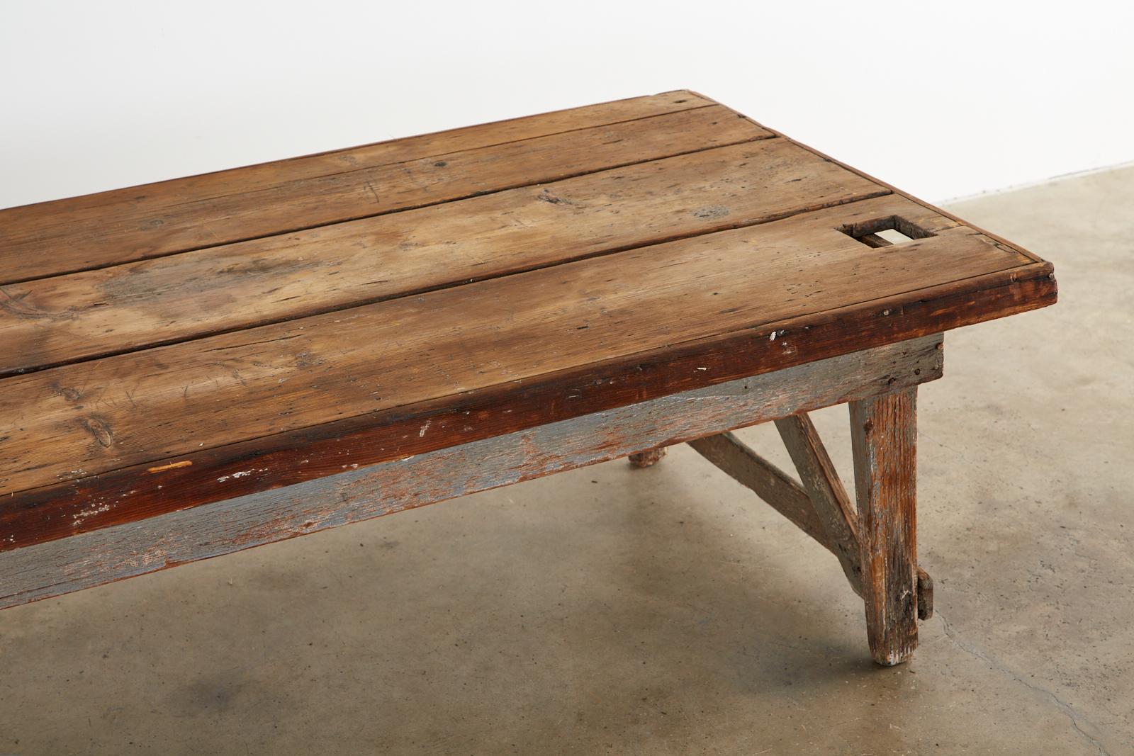 American Pine Primitive Work Table or Coffee Table For Sale 1