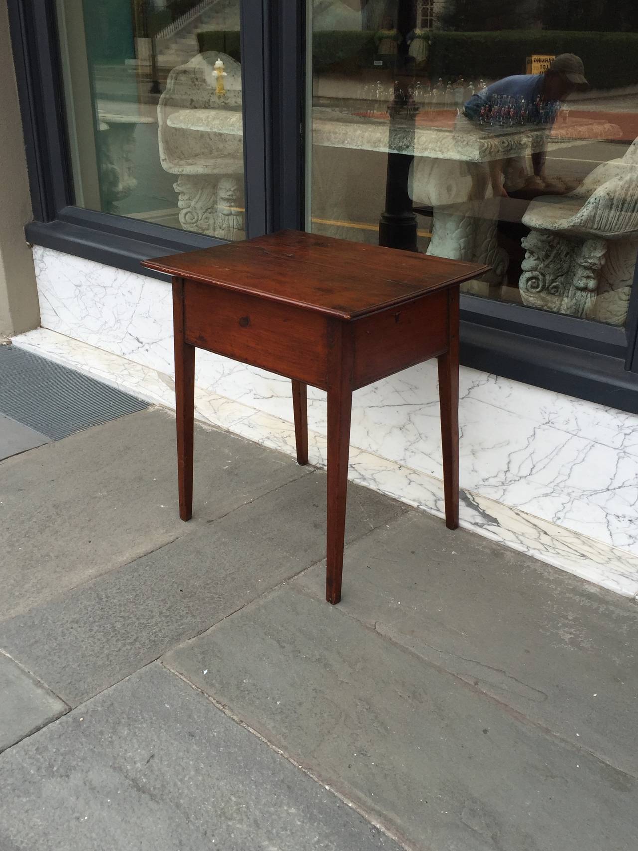 American pine work table with tampered leg finished on all four sides, circa 1800.