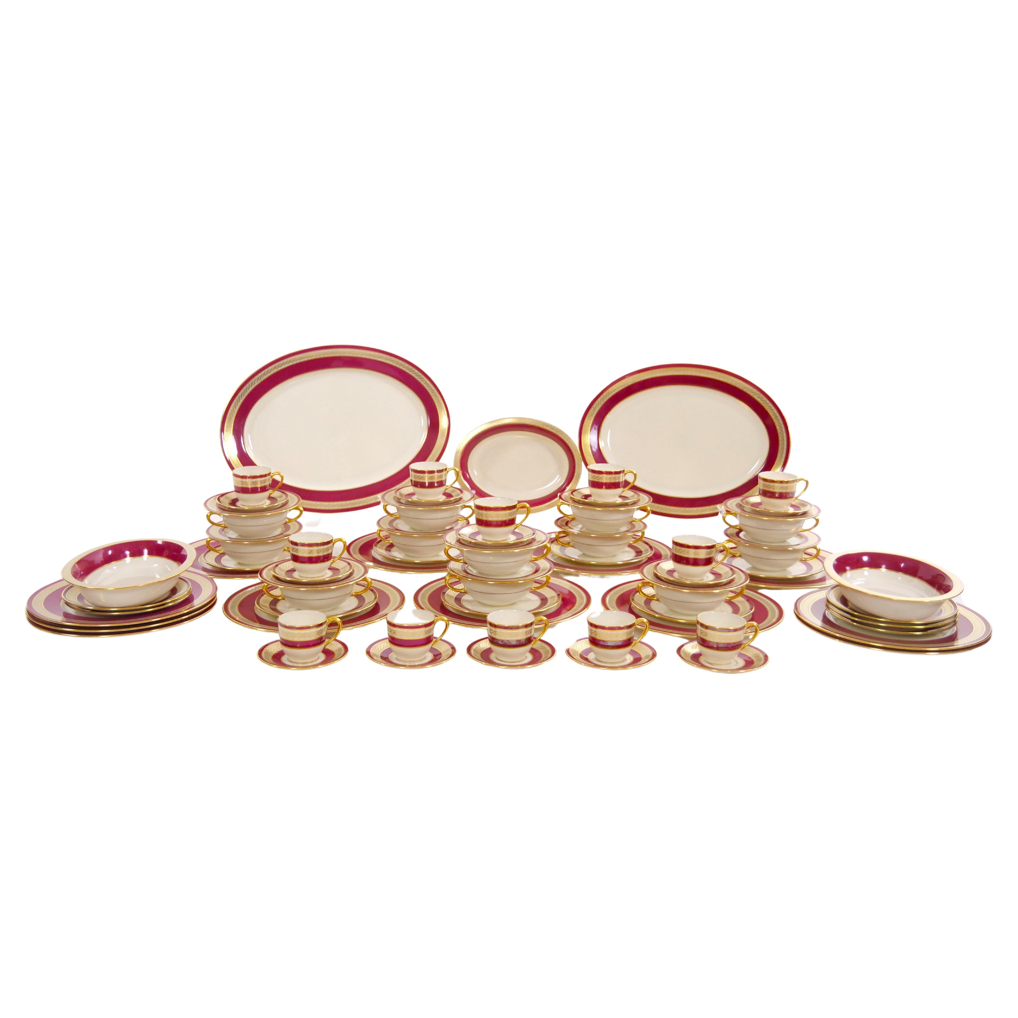 Amerikanisches Porzellan/vergoldetes geflochtenes Braid Dekoriert von Lenox für J.E. Caldwell Dinner-Set im Angebot