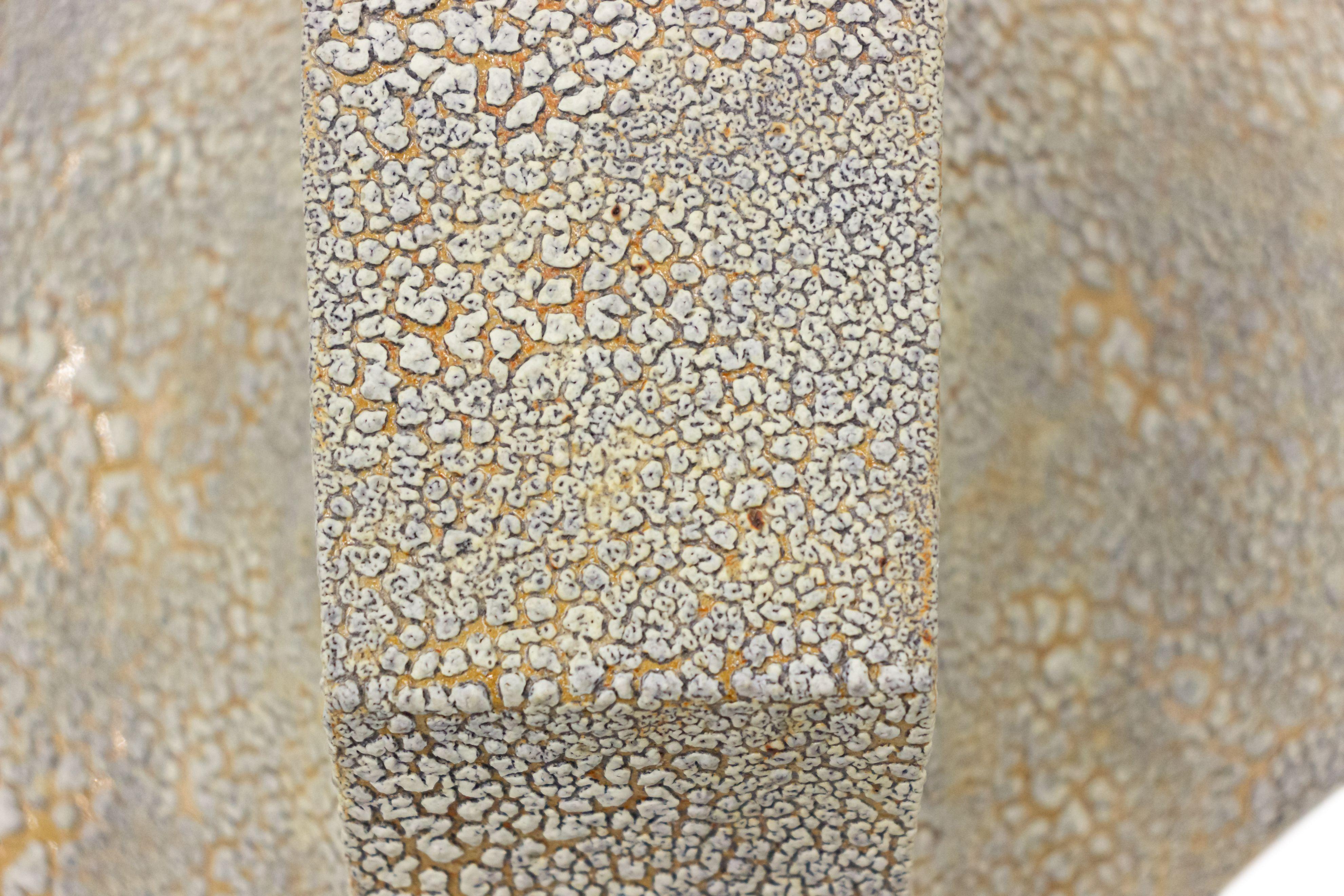 XX secolo Vaso americano del dopoguerra Di Pasquale beige con texture