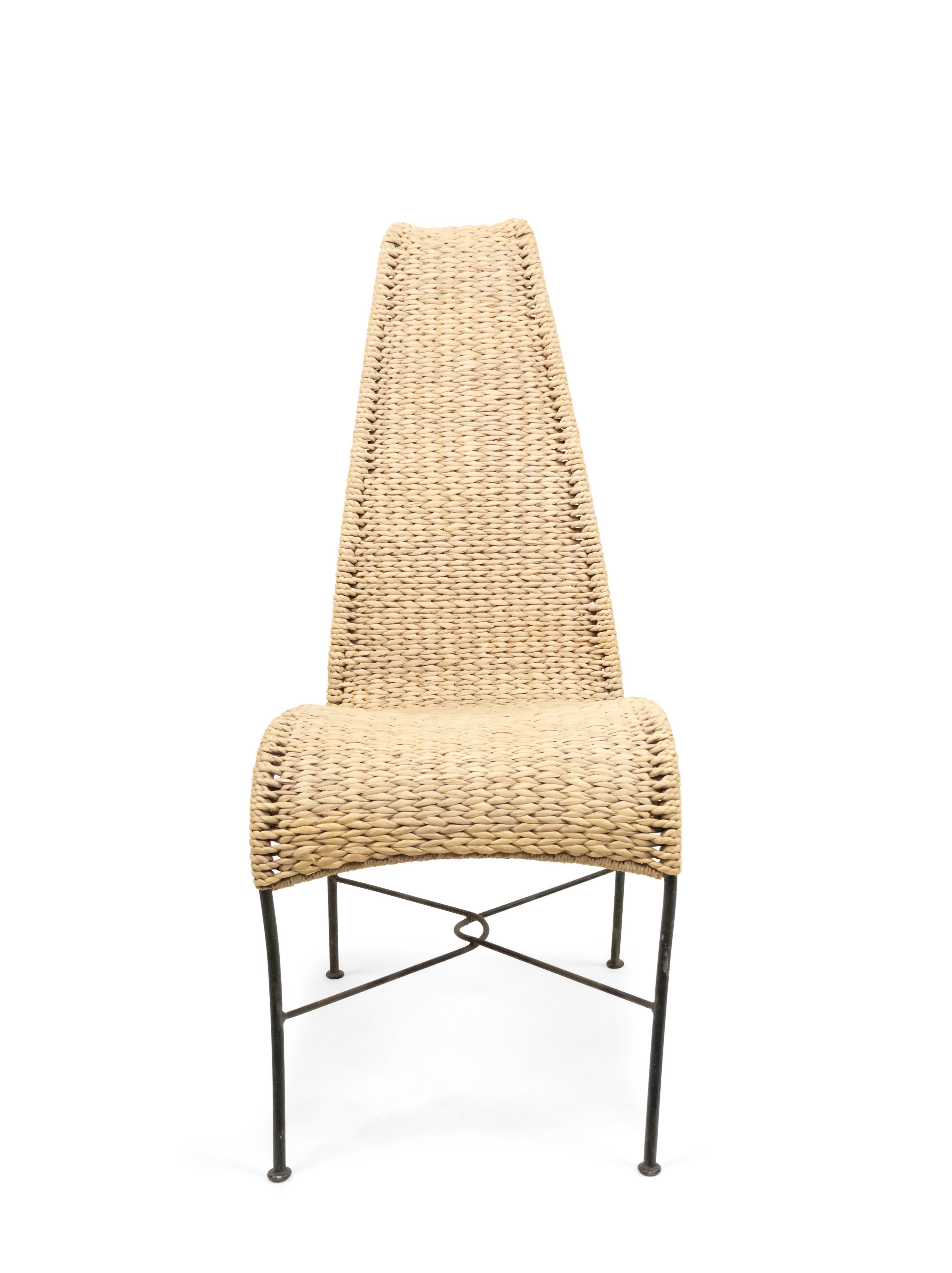 Chaise d'appoint américaine en rotin d'après-guerre en vente 6