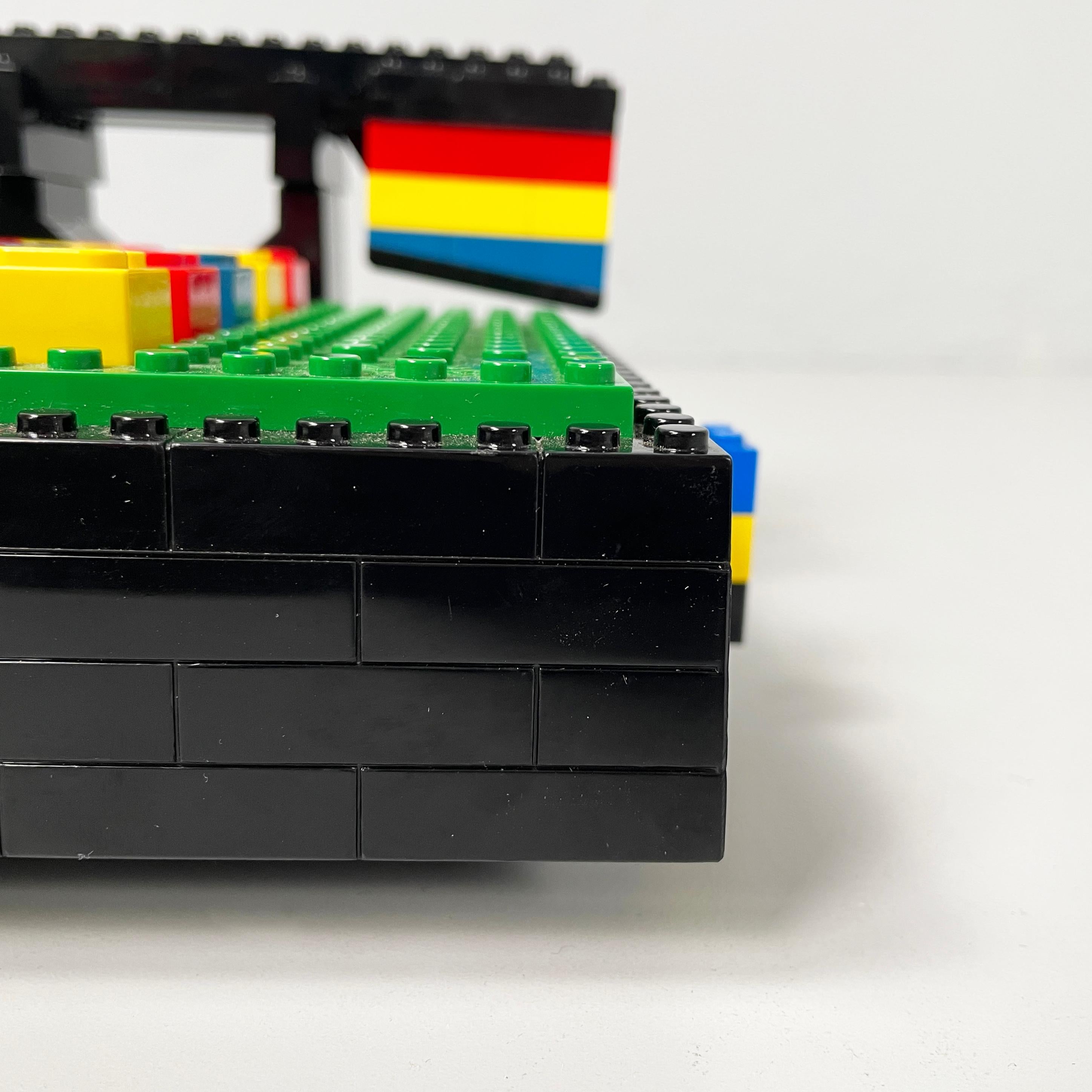 Téléphone de bureau postmoderne en plastique Lego de Tyco, années 1990 en vente 11